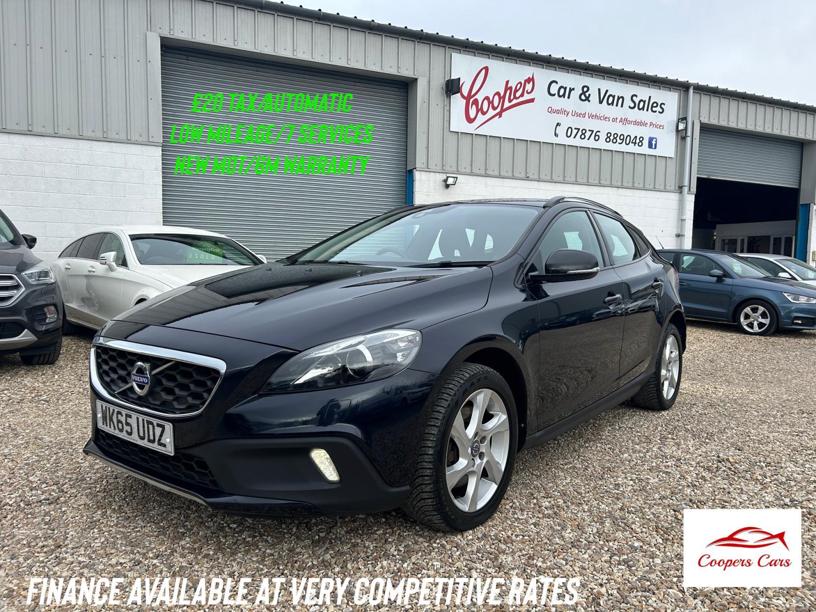 Volvo V40 Cross Country 2.0 D2 Lux Hatchback 5dr Diesel Auto Euro 6 (s/s) (120 ps)