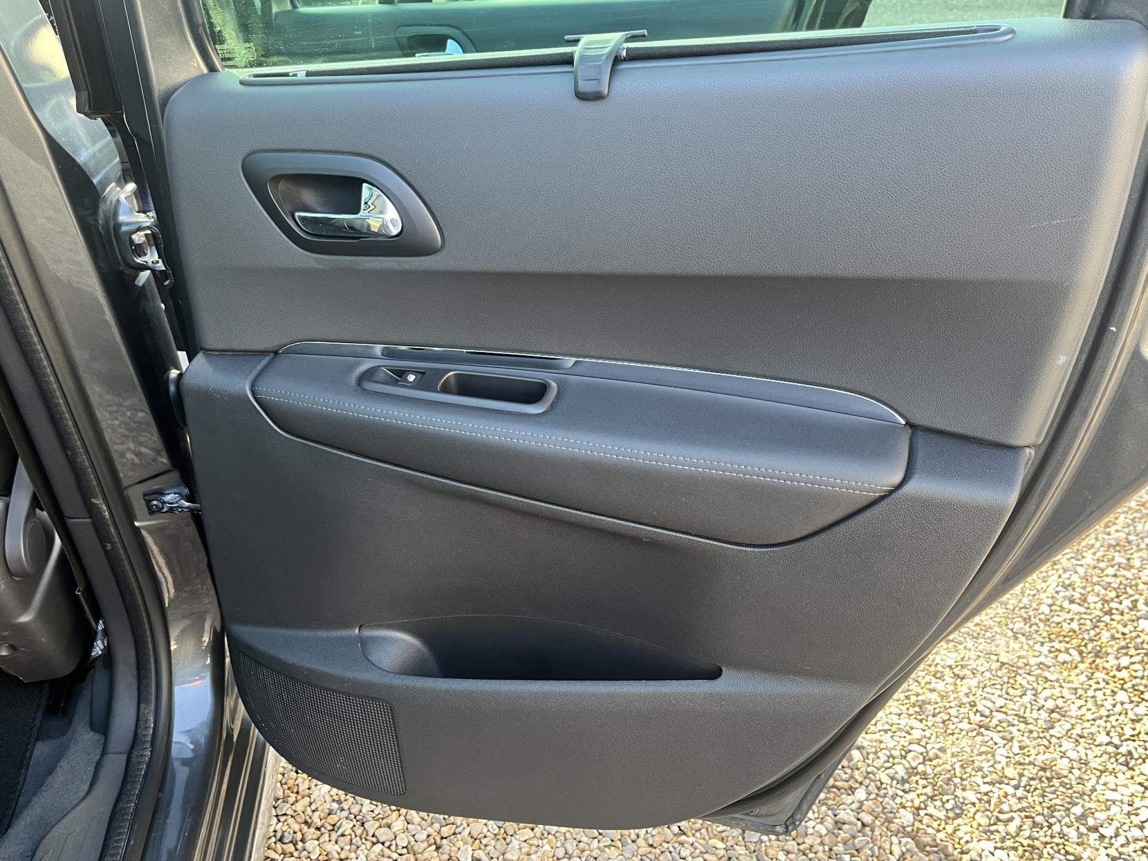 Peugeot 3008 1.6 HDi Allure SUV 5dr Diesel Manual Euro 5 (115 ps)