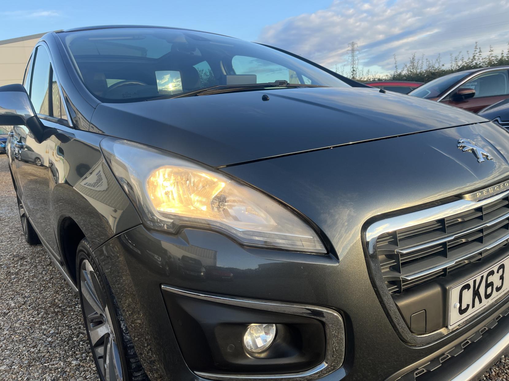 Peugeot 3008 1.6 HDi Allure SUV 5dr Diesel Manual Euro 5 (115 ps)