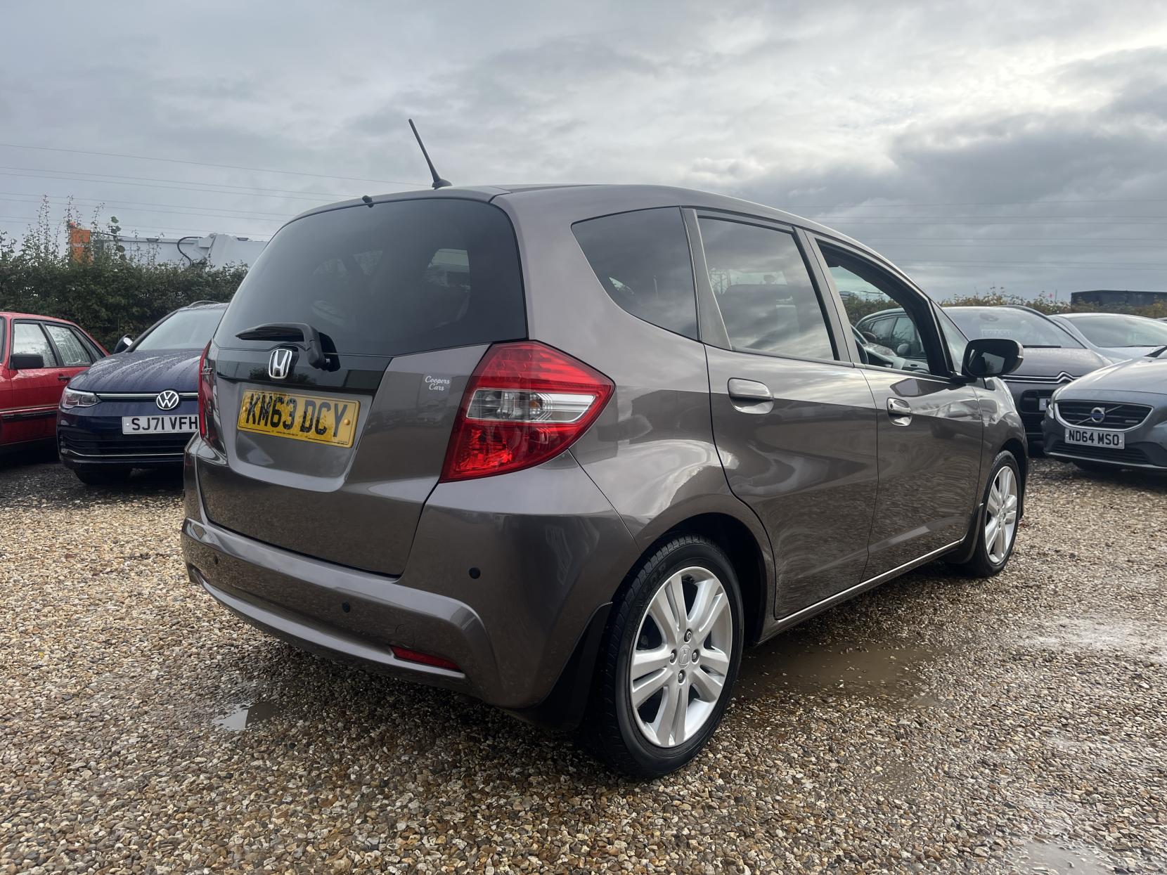 Honda Jazz 1.4 i-VTEC ES Plus Hatchback 5dr Petrol CVT Euro 5 (99 ps)