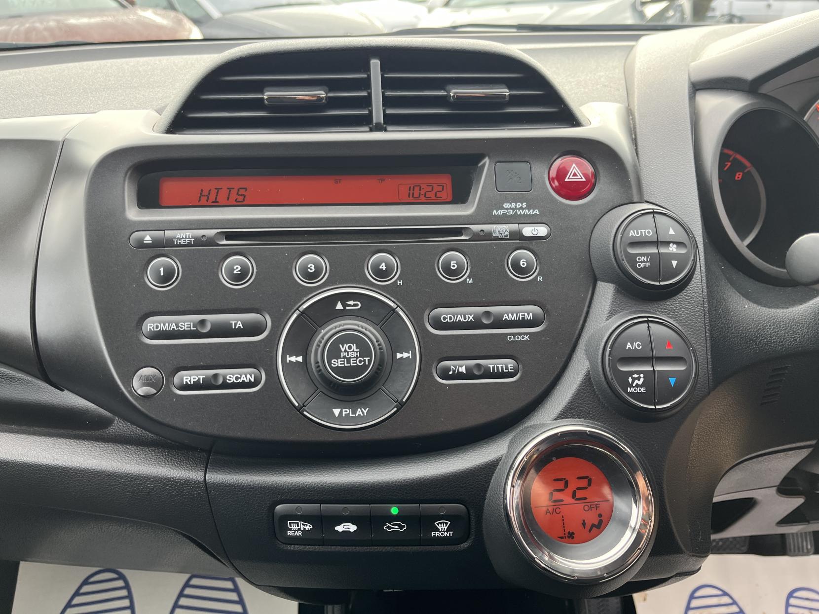 Honda Jazz 1.4 i-VTEC ES Plus Hatchback 5dr Petrol CVT Euro 5 (99 ps)