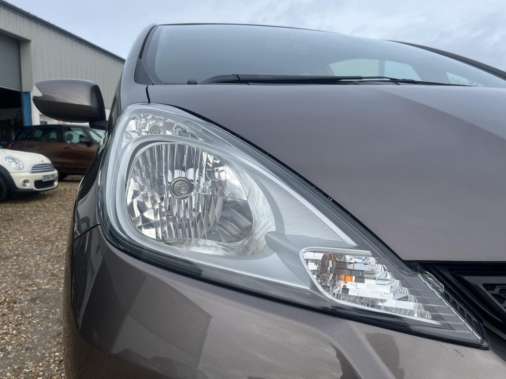 Honda Jazz 1.4 i-VTEC ES Plus Hatchback 5dr Petrol CVT Euro 5 (99 ps)