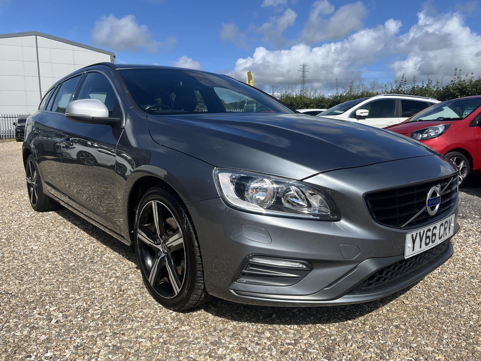 Volvo V60 2.0 T4 R-Design Nav Estate 5dr Petrol Manual Euro 6 (s/s) (190 ps)