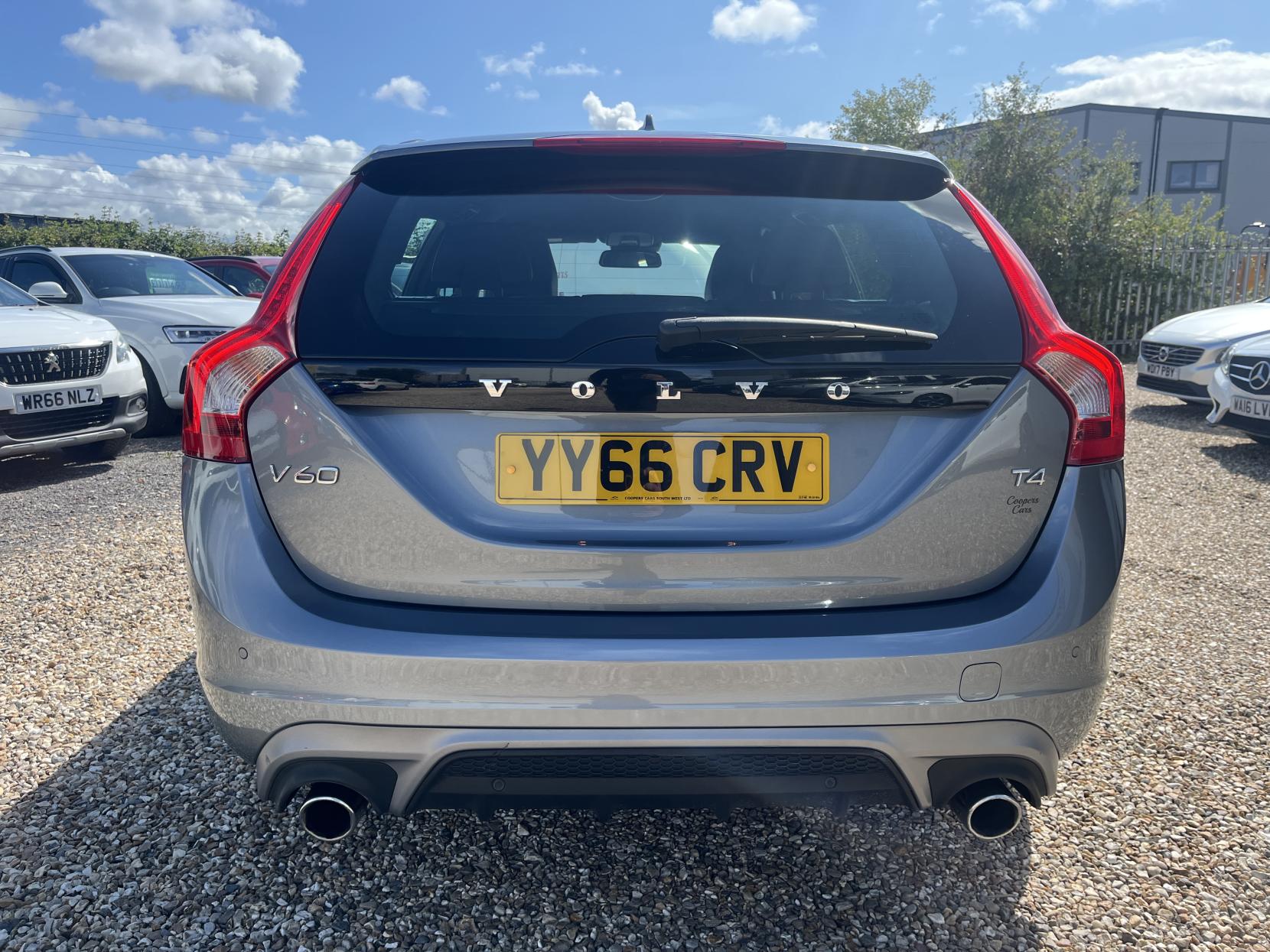 Volvo V60 2.0 T4 R-Design Nav Estate 5dr Petrol Manual Euro 6 (s/s) (190 ps)