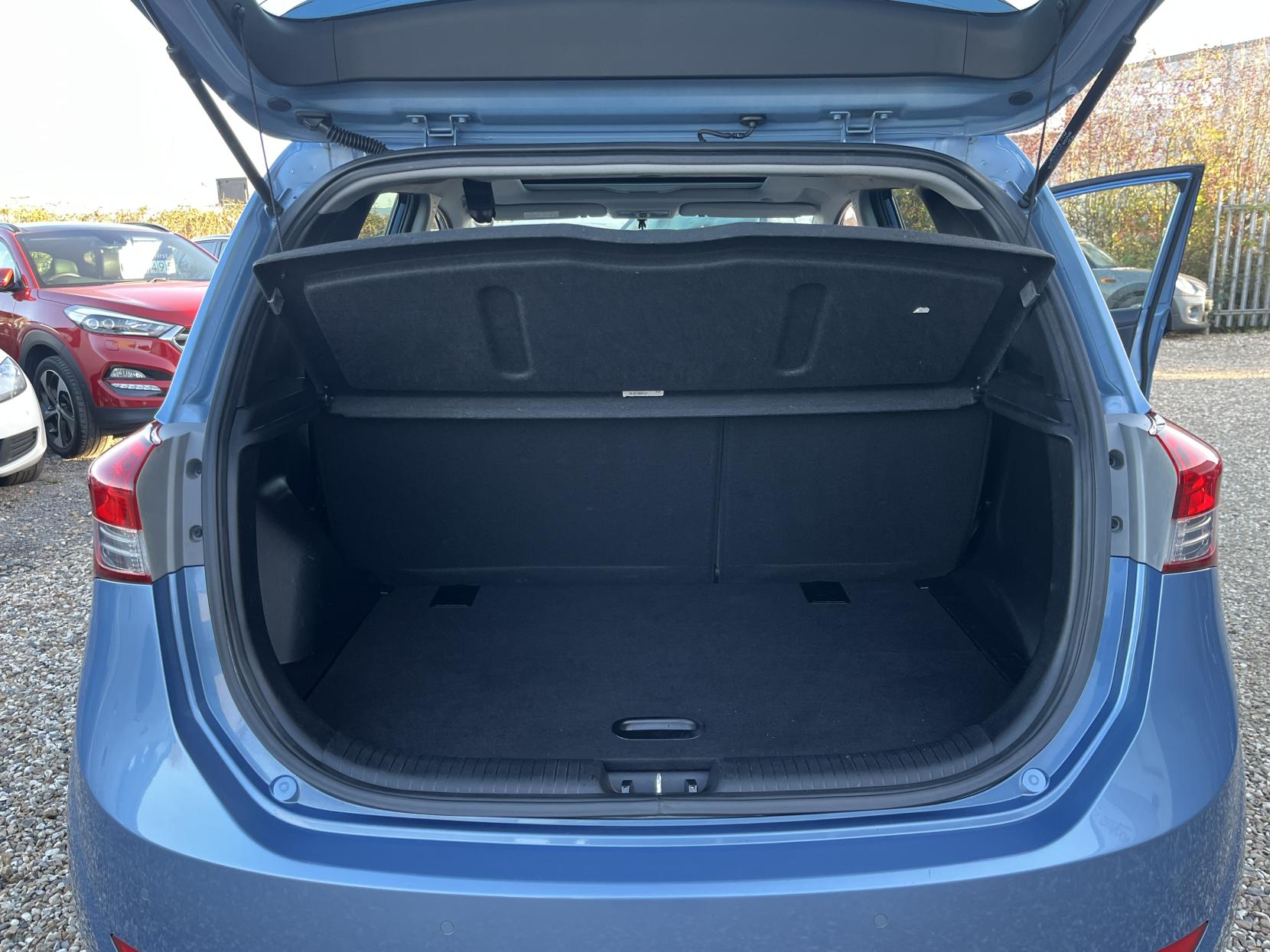 Hyundai ix20 1.6 Style Hatchback 5dr Petrol Auto Euro 5 (123 bhp)