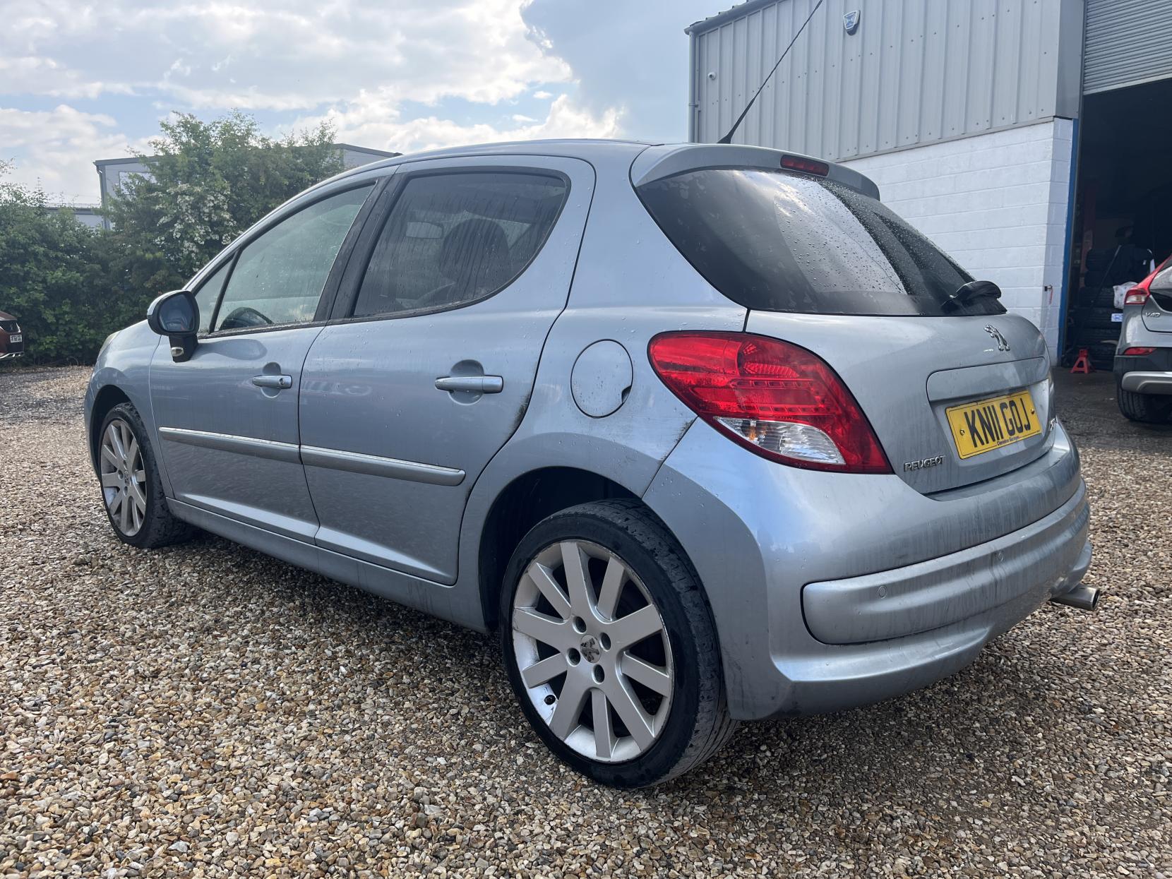 Peugeot 207 1.6 HDi Allure Hatchback 5dr Diesel Manual Euro 5 (92 ps)