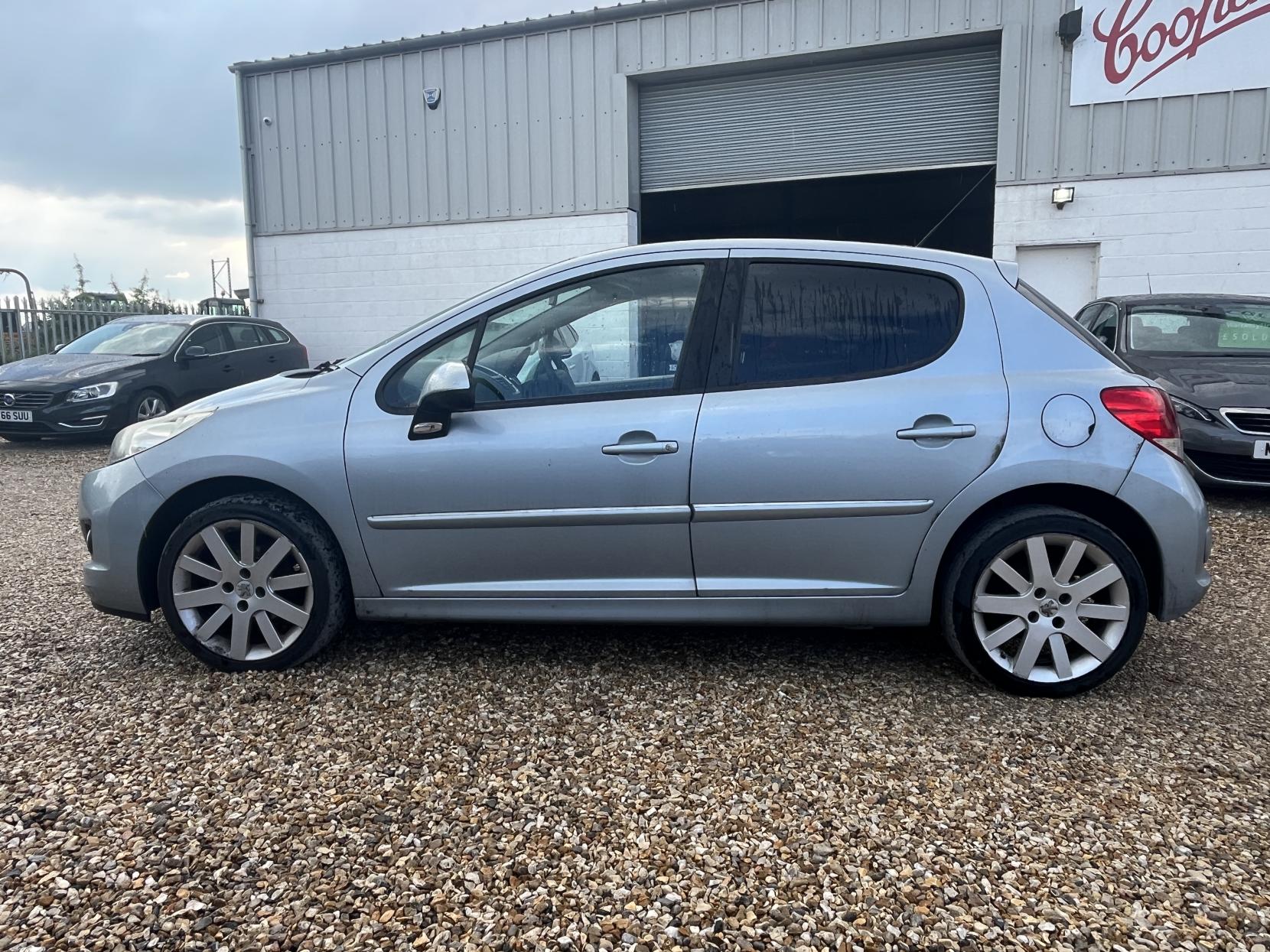 Peugeot 207 1.6 HDi Allure Hatchback 5dr Diesel Manual Euro 5 (92 ps)