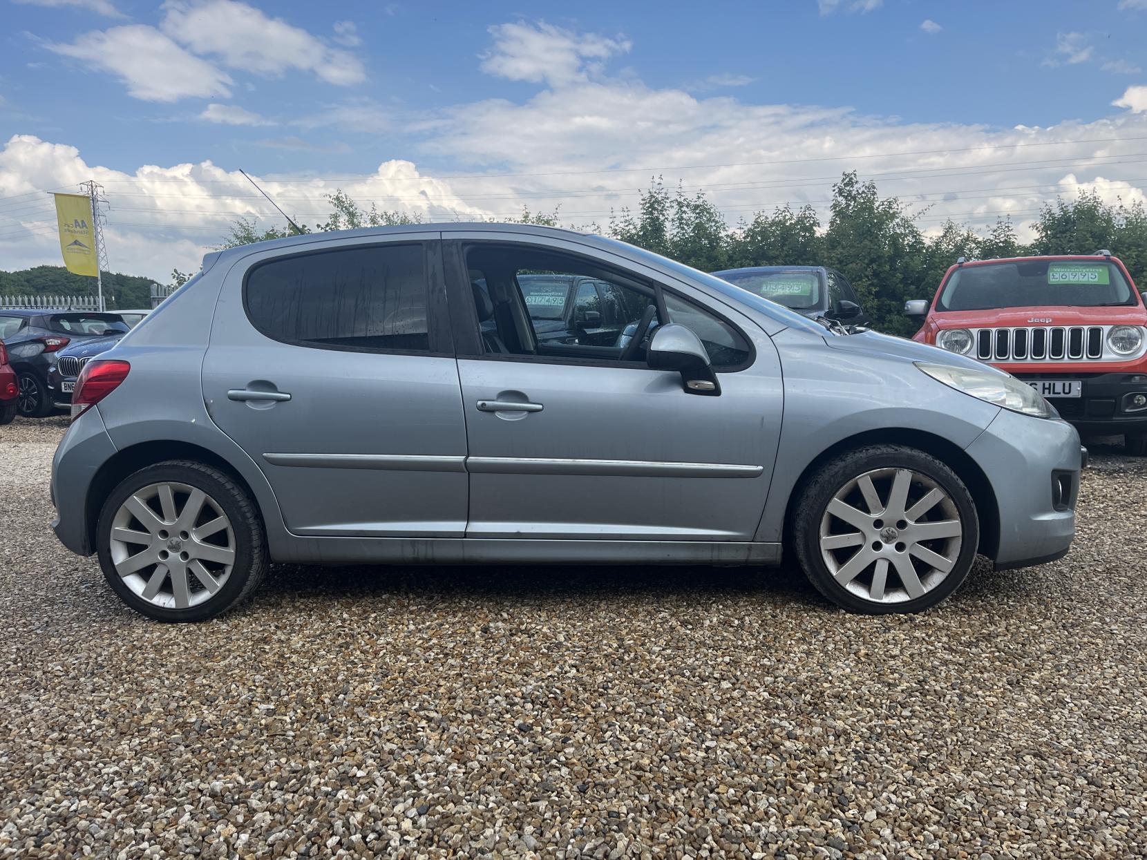 Peugeot 207 1.6 HDi Allure Hatchback 5dr Diesel Manual Euro 5 (92 ps)