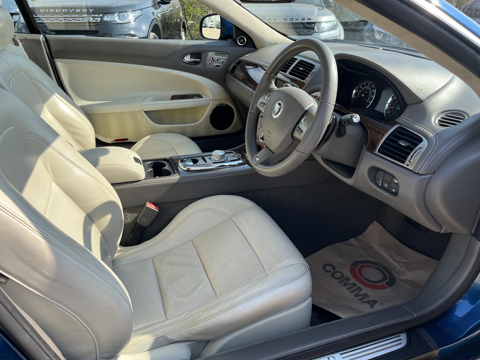 Jaguar XKR 5.0 V8 Coupe 2dr Petrol Auto Euro 5 (510 ps)