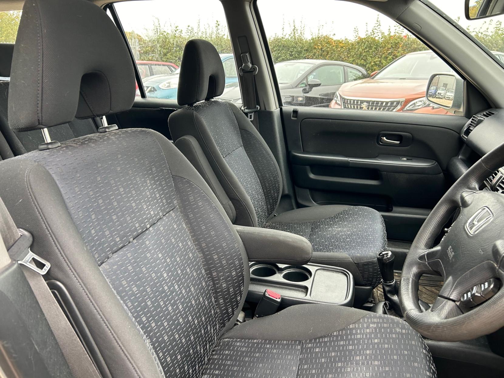 Honda CR-V 2.0 i-VTEC Sport SUV 5dr Petrol Manual (216 g/km, 150 bhp)
