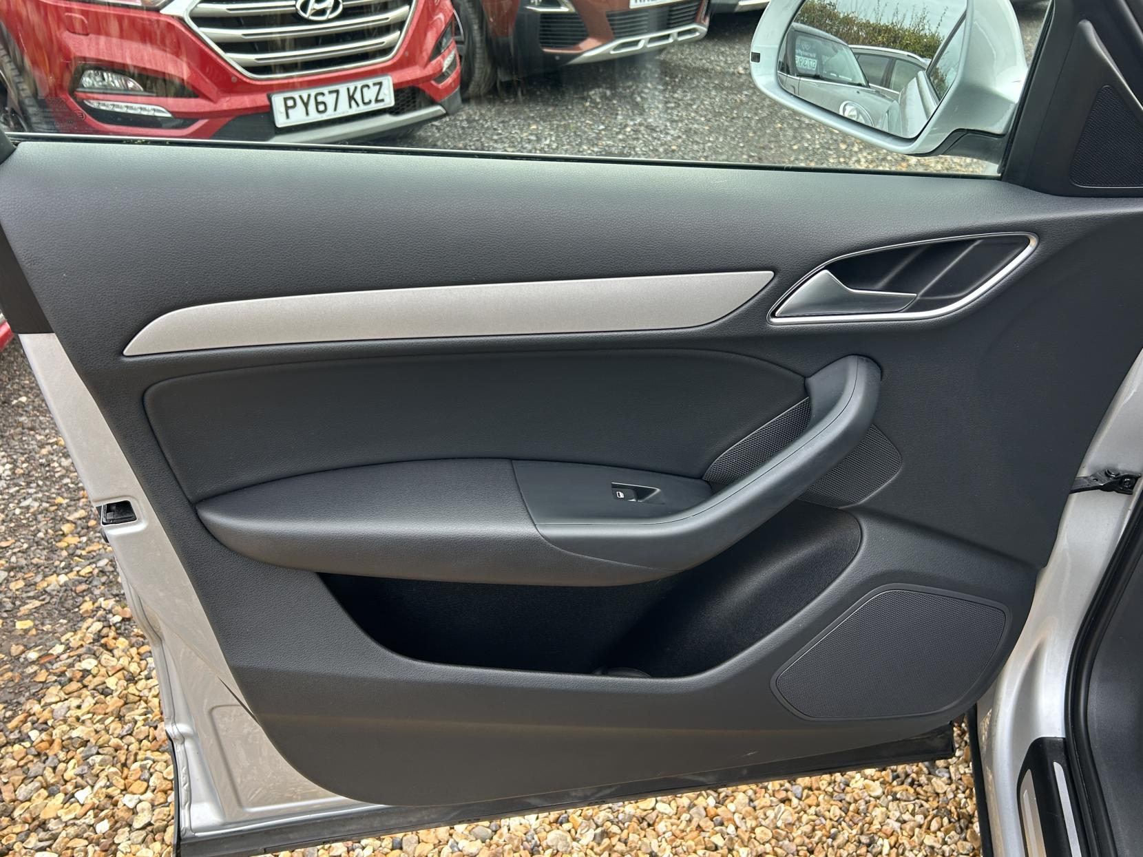 Audi Q3 2.0 TFSI SE SUV 5dr Petrol S Tronic quattro Euro 5 (s/s) (170 ps)