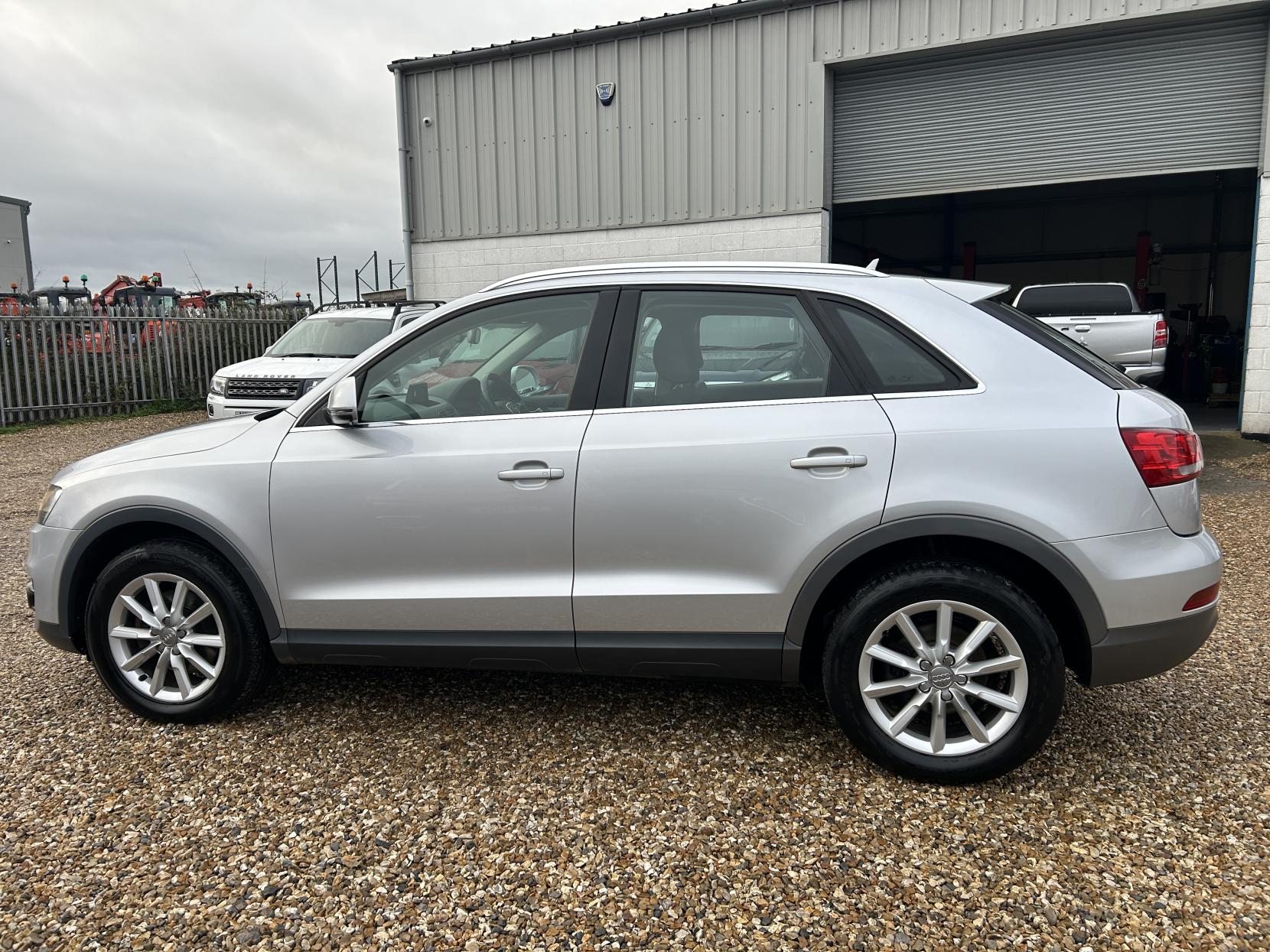 Audi Q3 2.0 TFSI SE SUV 5dr Petrol S Tronic quattro Euro 5 (s/s) (170 ps)