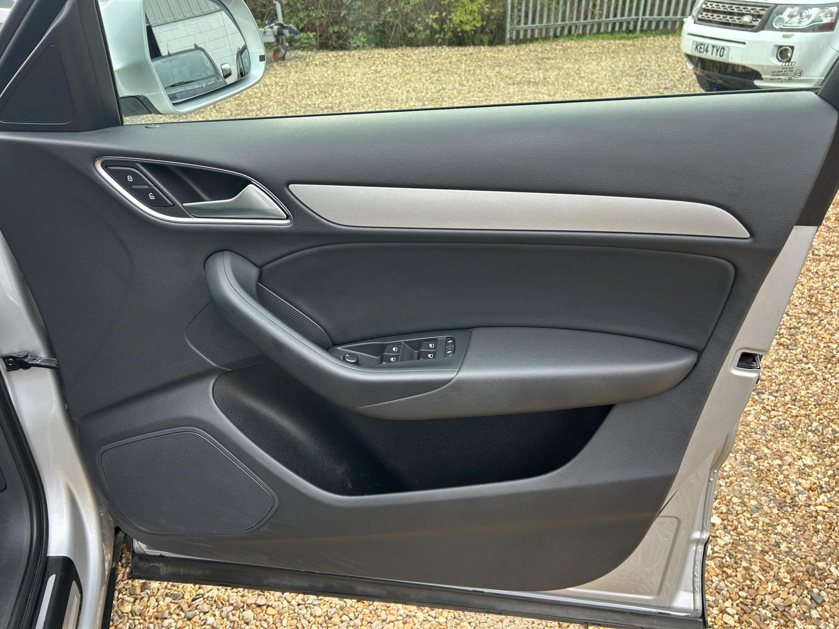 Audi Q3 2.0 TFSI SE SUV 5dr Petrol S Tronic quattro Euro 5 (s/s) (170 ps)