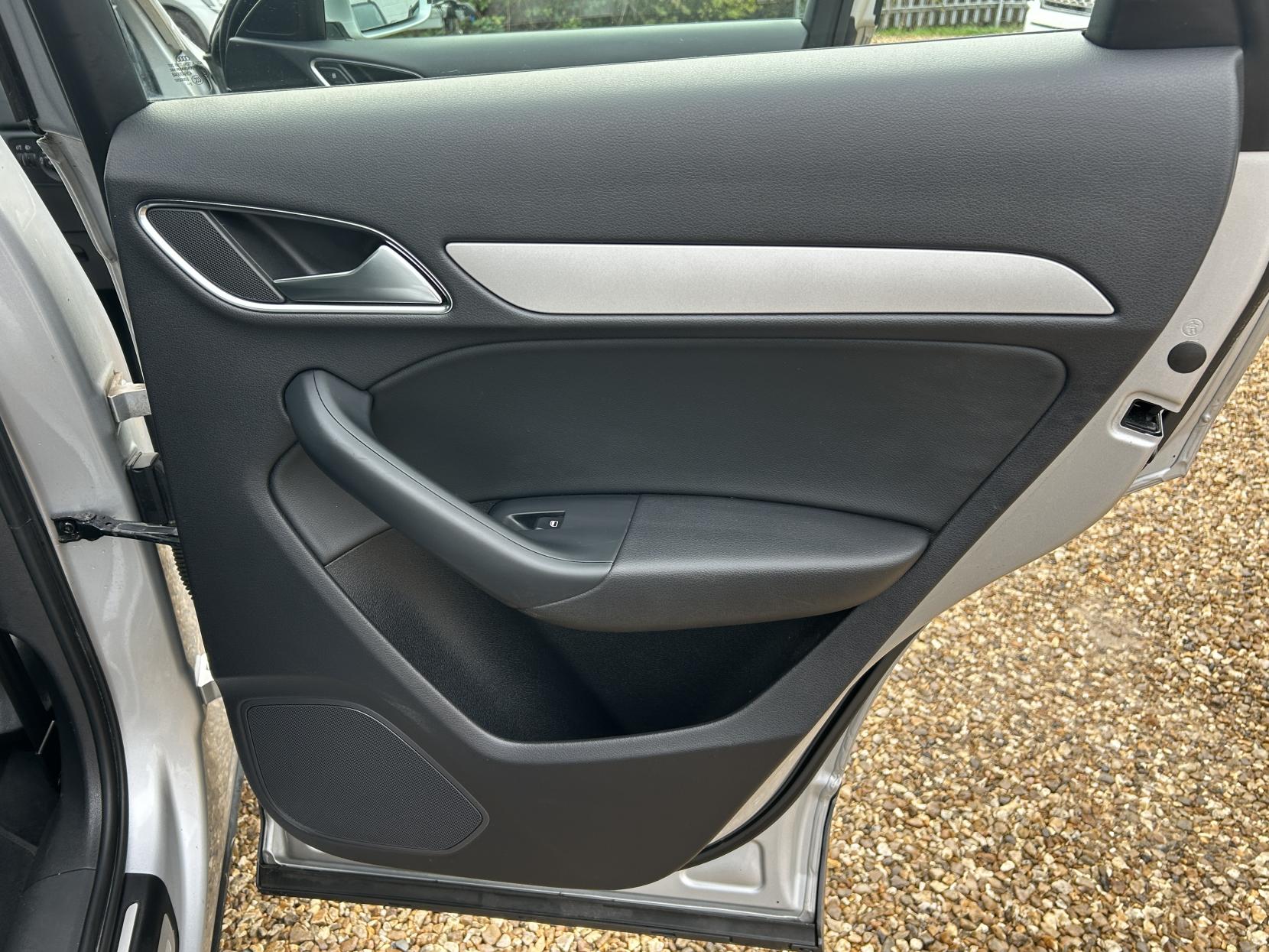 Audi Q3 2.0 TFSI SE SUV 5dr Petrol S Tronic quattro Euro 5 (s/s) (170 ps)