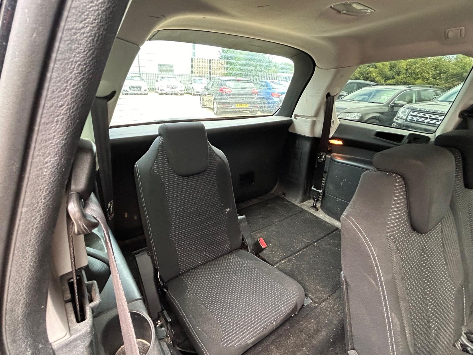 Citroen Grand C4 Picasso 1.6 HDi DPF VTR+ MPV 5dr Diesel Manual Euro 4 (110 ps)
