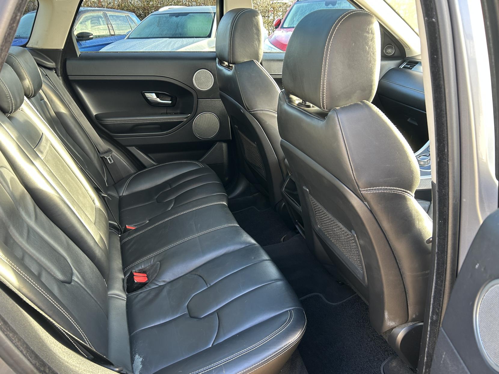 Land Rover Range Rover Evoque 2.2 SD4 Prestige SUV 5dr Diesel Auto 4WD Euro 5 (190 ps)