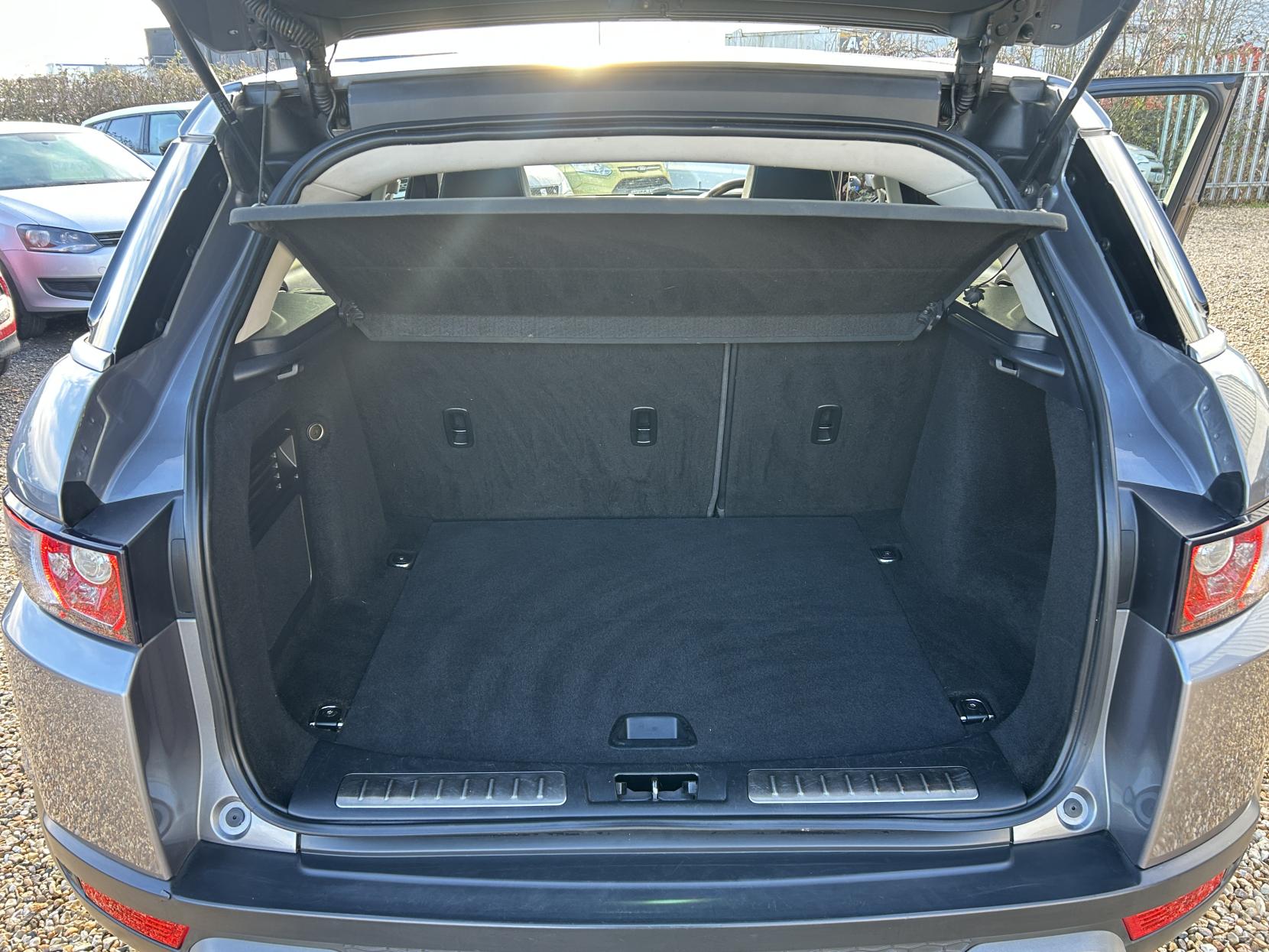 Land Rover Range Rover Evoque 2.2 SD4 Prestige SUV 5dr Diesel Auto 4WD Euro 5 (190 ps)