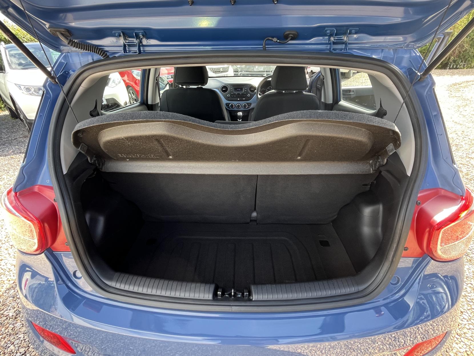 Hyundai i10 1.0 SE Hatchback 5dr Petrol Manual Euro 5 (66 ps)