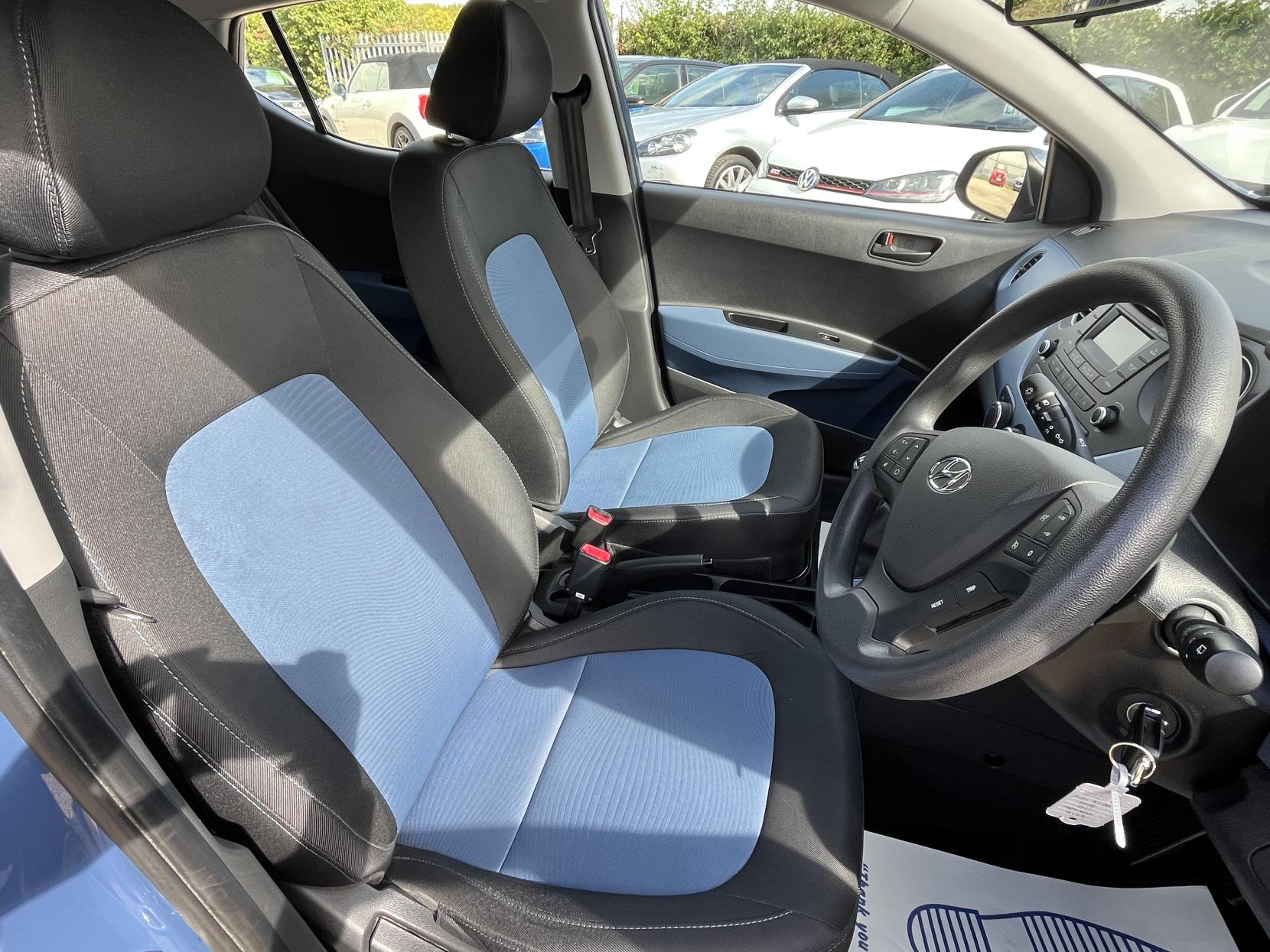 Hyundai i10 1.0 SE Hatchback 5dr Petrol Manual Euro 5 (66 ps)