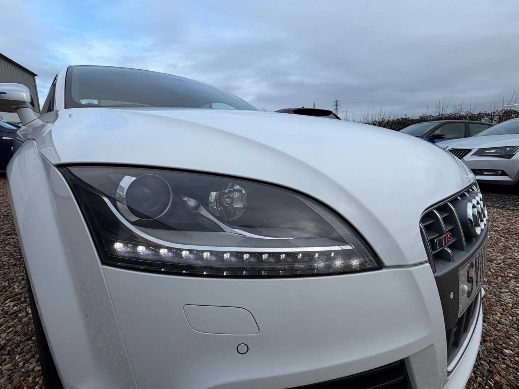 Audi TTS 2.0 TFSI Coupe 3dr Petrol S Tronic quattro Euro 4 (272 ps)