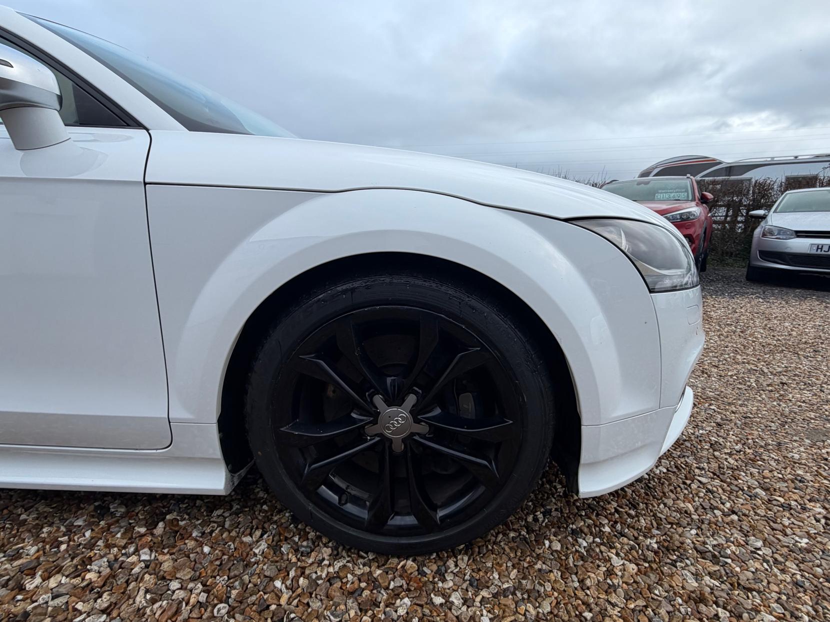 Audi TTS 2.0 TFSI Coupe 3dr Petrol S Tronic quattro Euro 4 (272 ps)