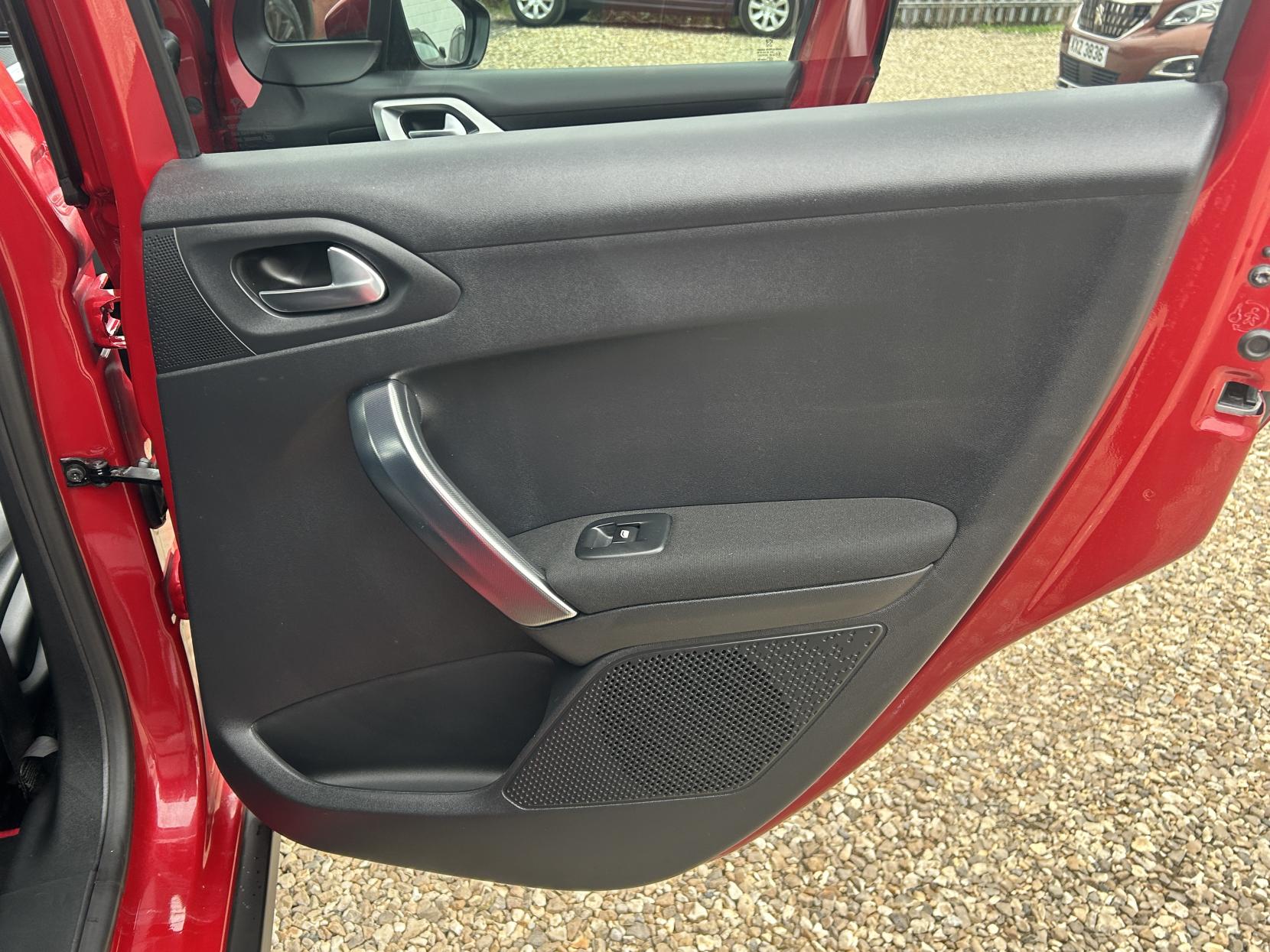 Peugeot 2008 1.6 BlueHDi Allure SUV 5dr Diesel Manual Euro 6 (s/s) (100 ps)