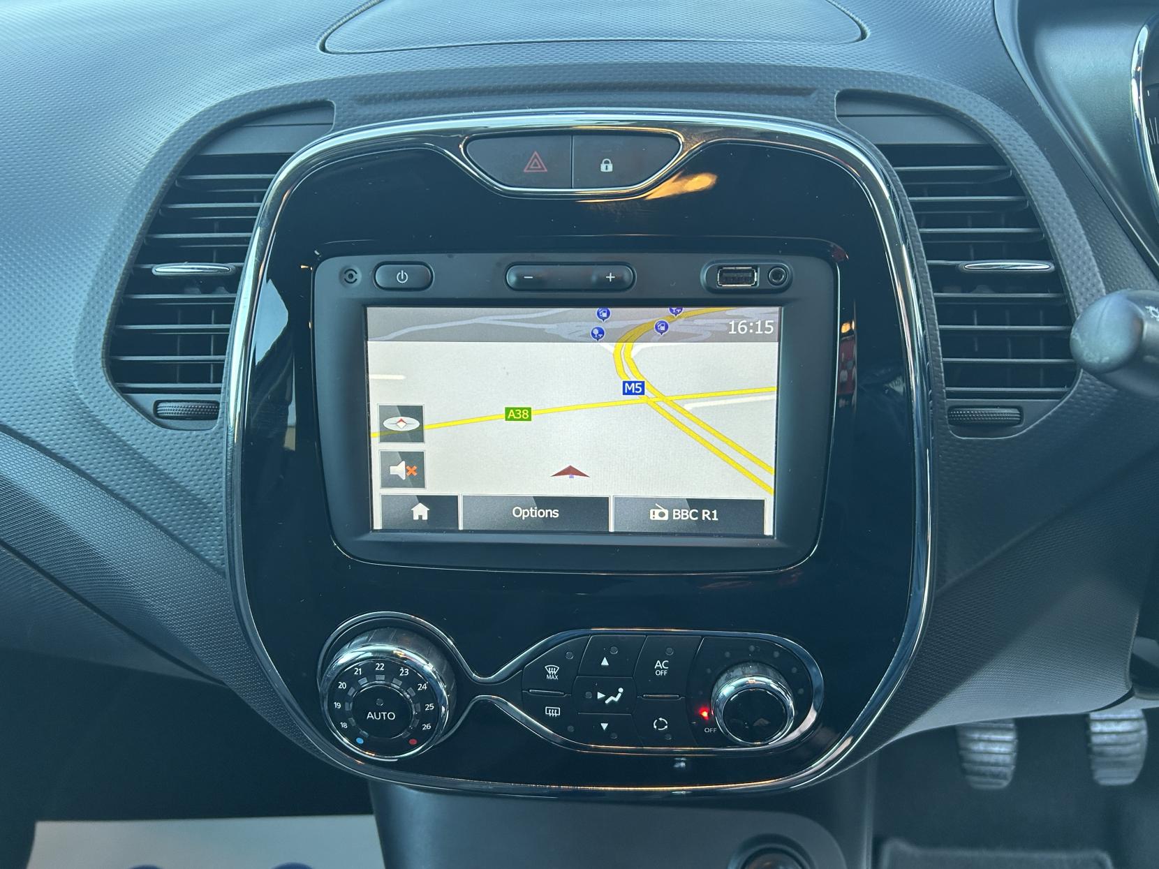 Renault Captur 1.5 dCi ENERGY Dynamique S MediaNav SUV 5dr Diesel Manual Euro 5 (s/s) (90 ps)