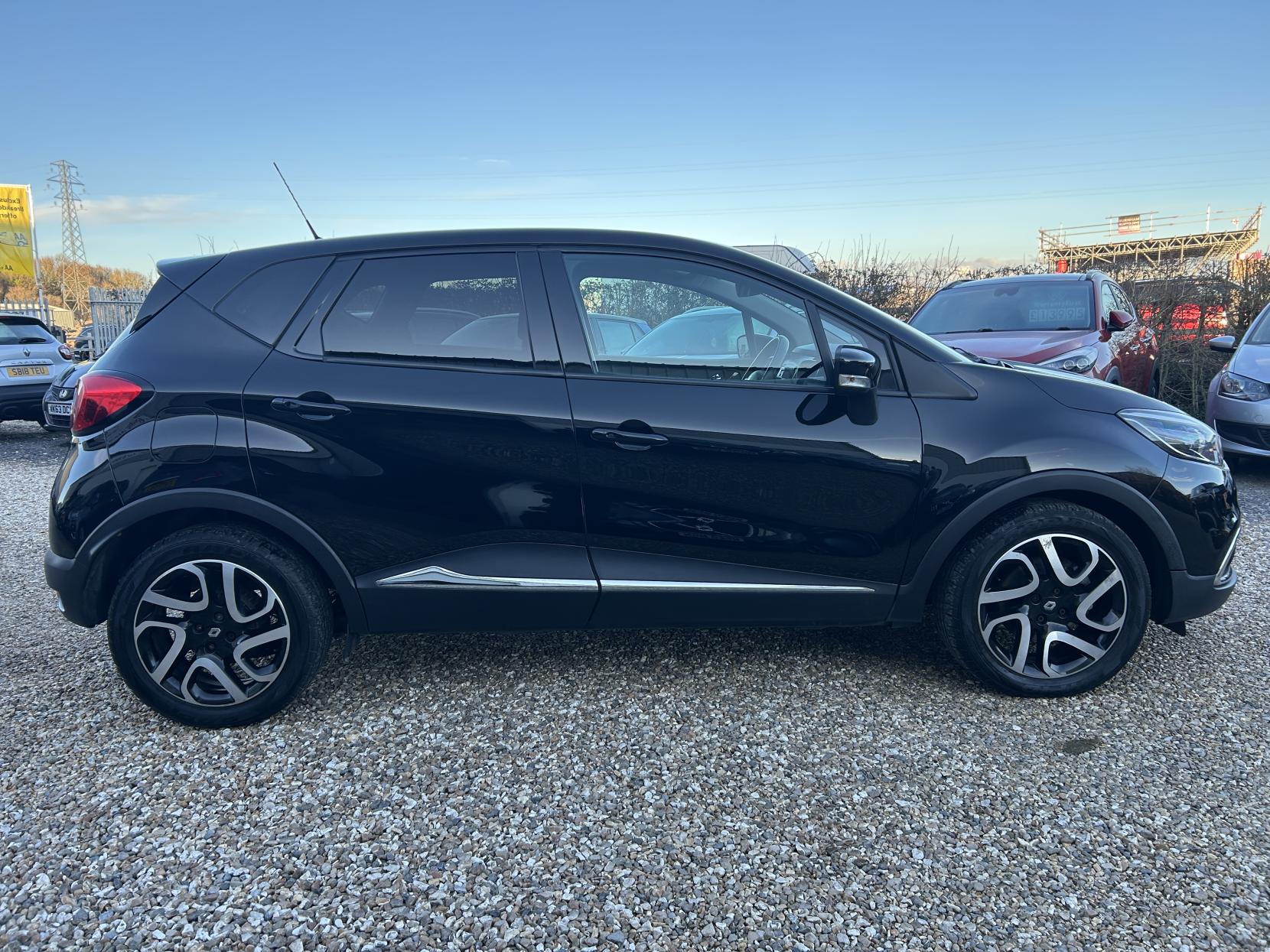 Renault Captur 1.5 dCi ENERGY Dynamique S MediaNav SUV 5dr Diesel Manual Euro 5 (s/s) (90 ps)