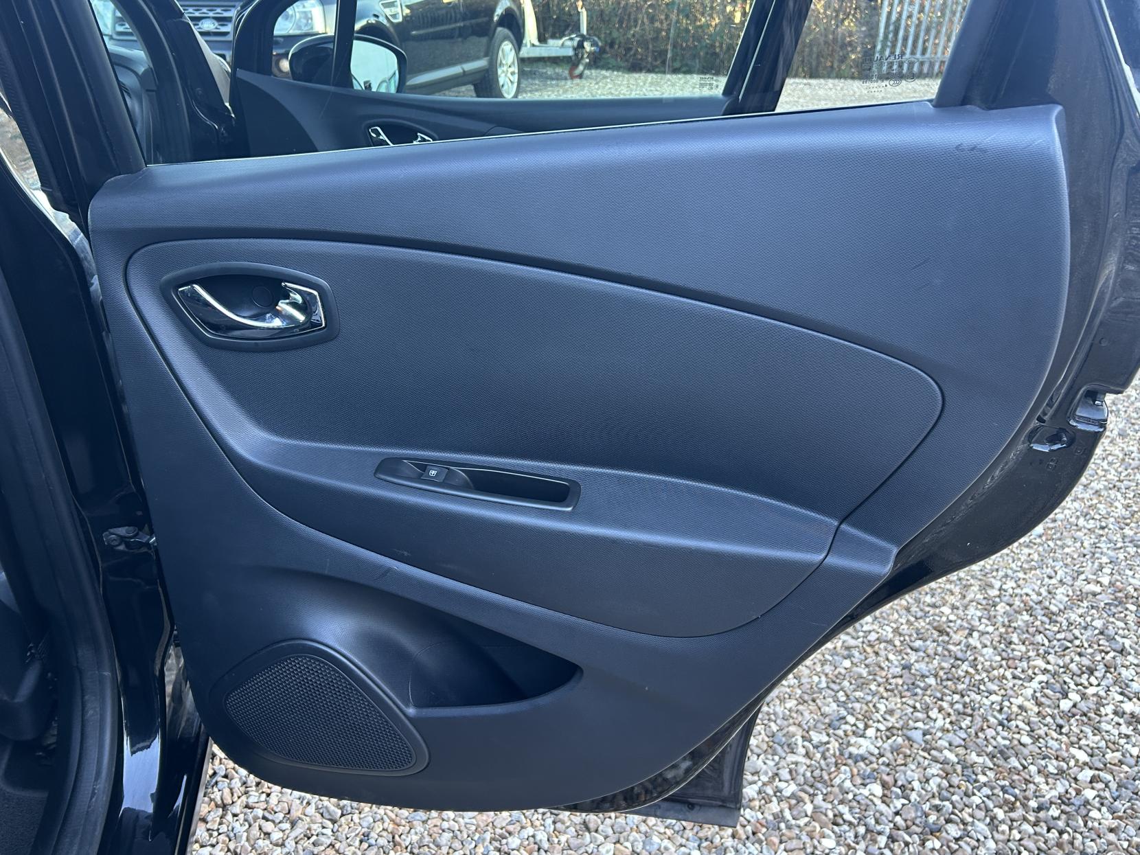 Renault Captur 1.5 dCi ENERGY Dynamique S MediaNav SUV 5dr Diesel Manual Euro 5 (s/s) (90 ps)