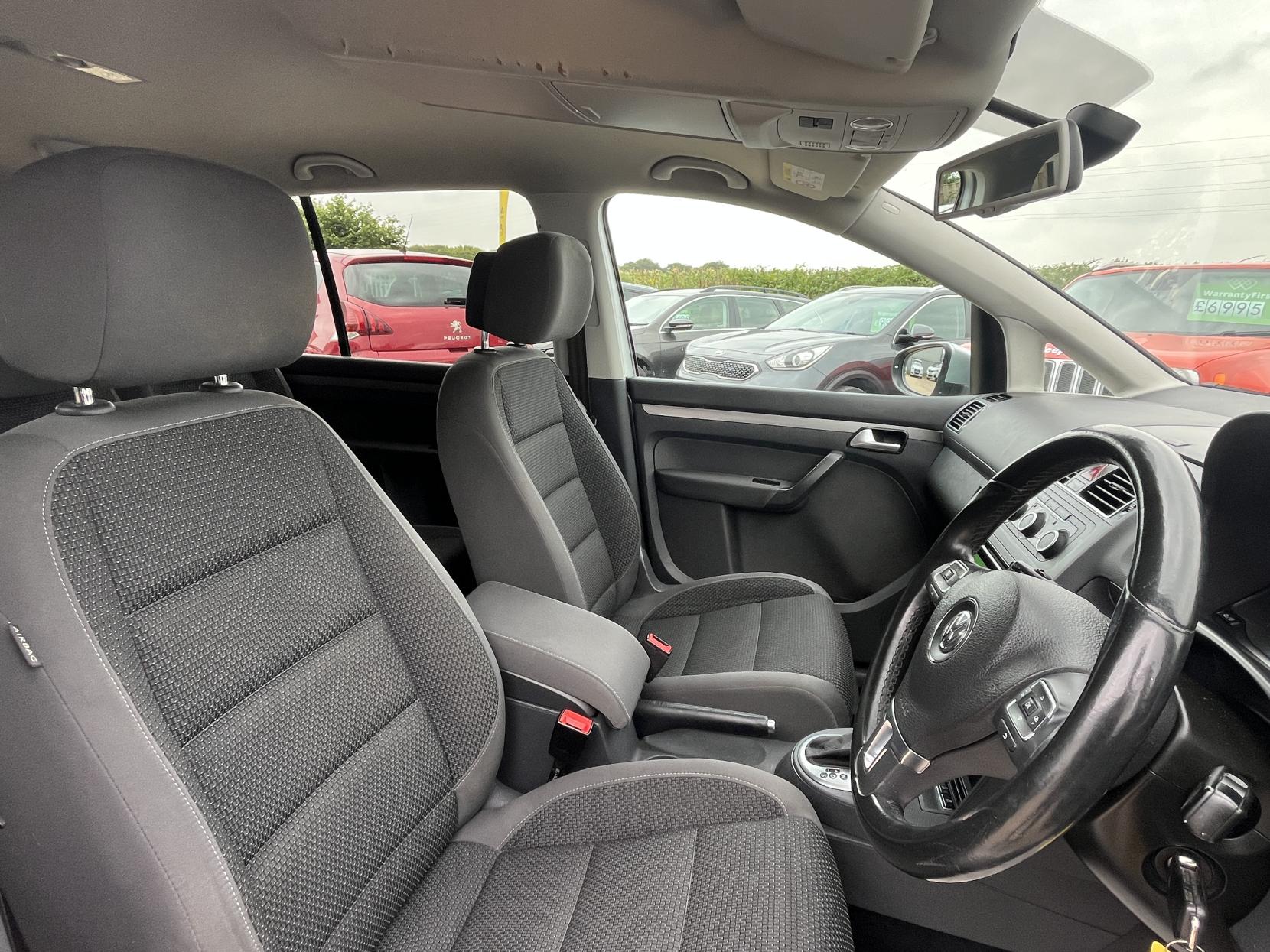 Volkswagen Touran 1.6 TDI BlueMotion Tech SE MPV 5dr Diesel DSG Euro 5 (s/s) (105 ps)