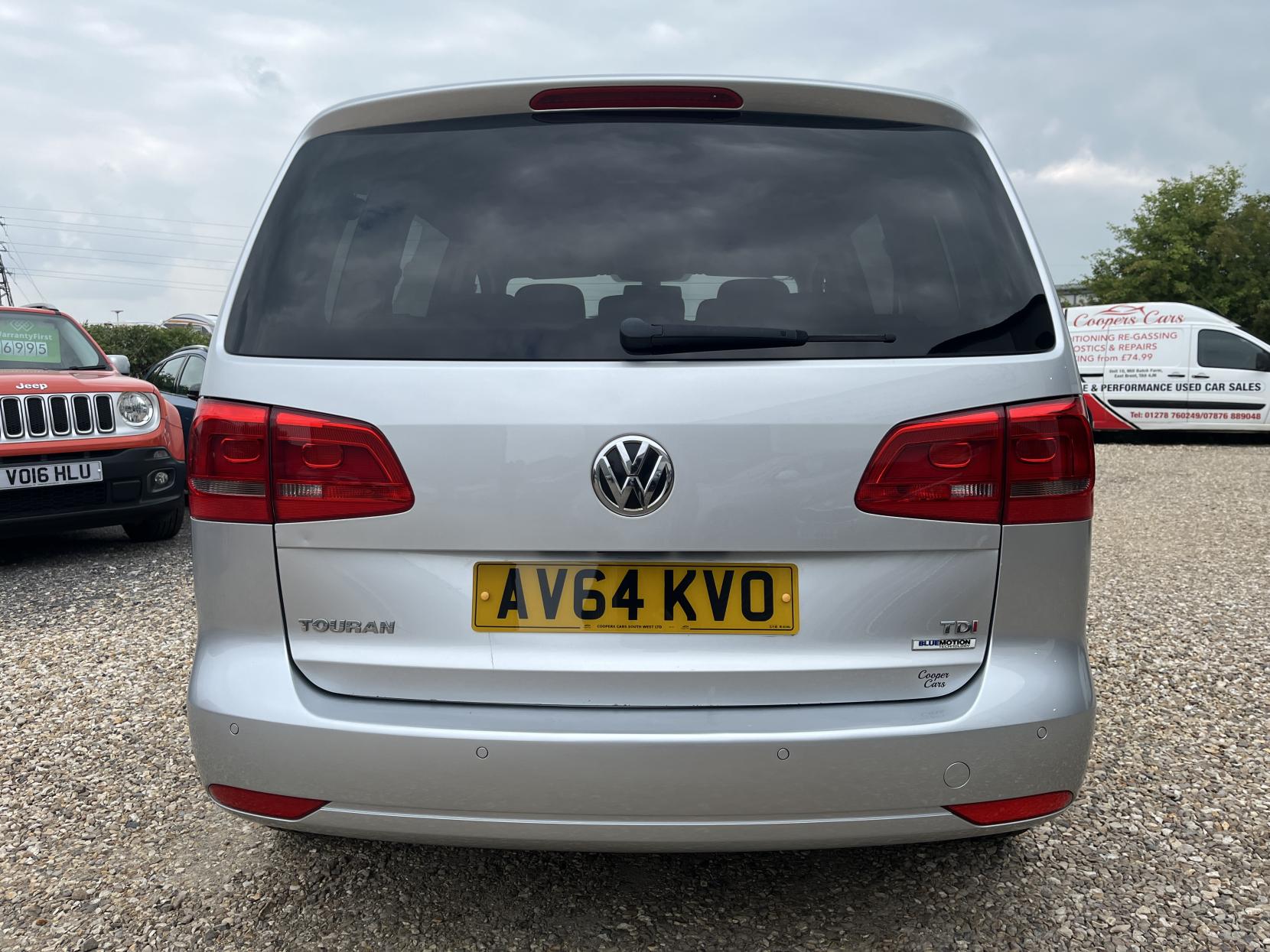 Volkswagen Touran 1.6 TDI BlueMotion Tech SE MPV 5dr Diesel DSG Euro 5 (s/s) (105 ps)