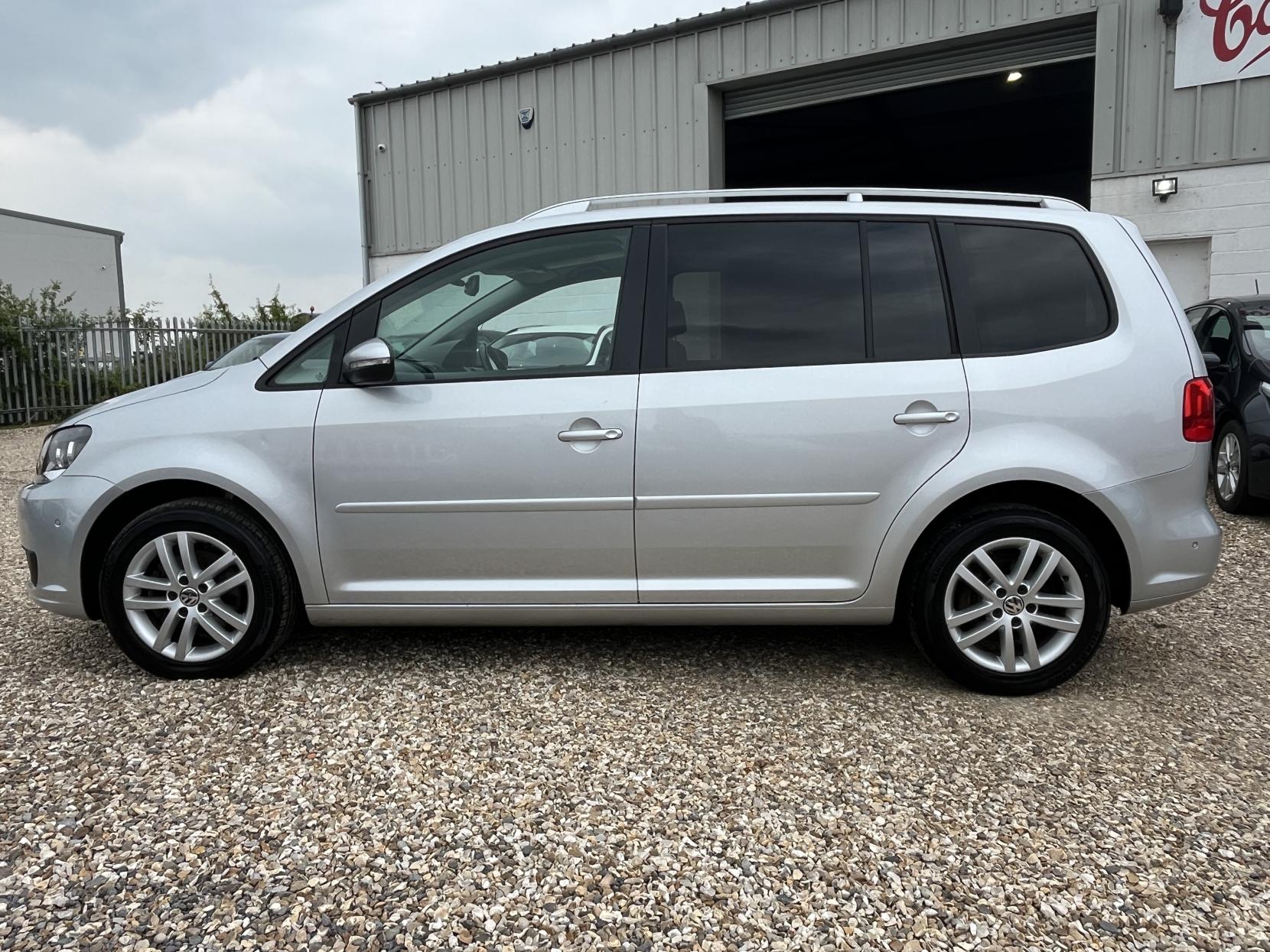 Volkswagen Touran 1.6 TDI BlueMotion Tech SE MPV 5dr Diesel DSG Euro 5 (s/s) (105 ps)