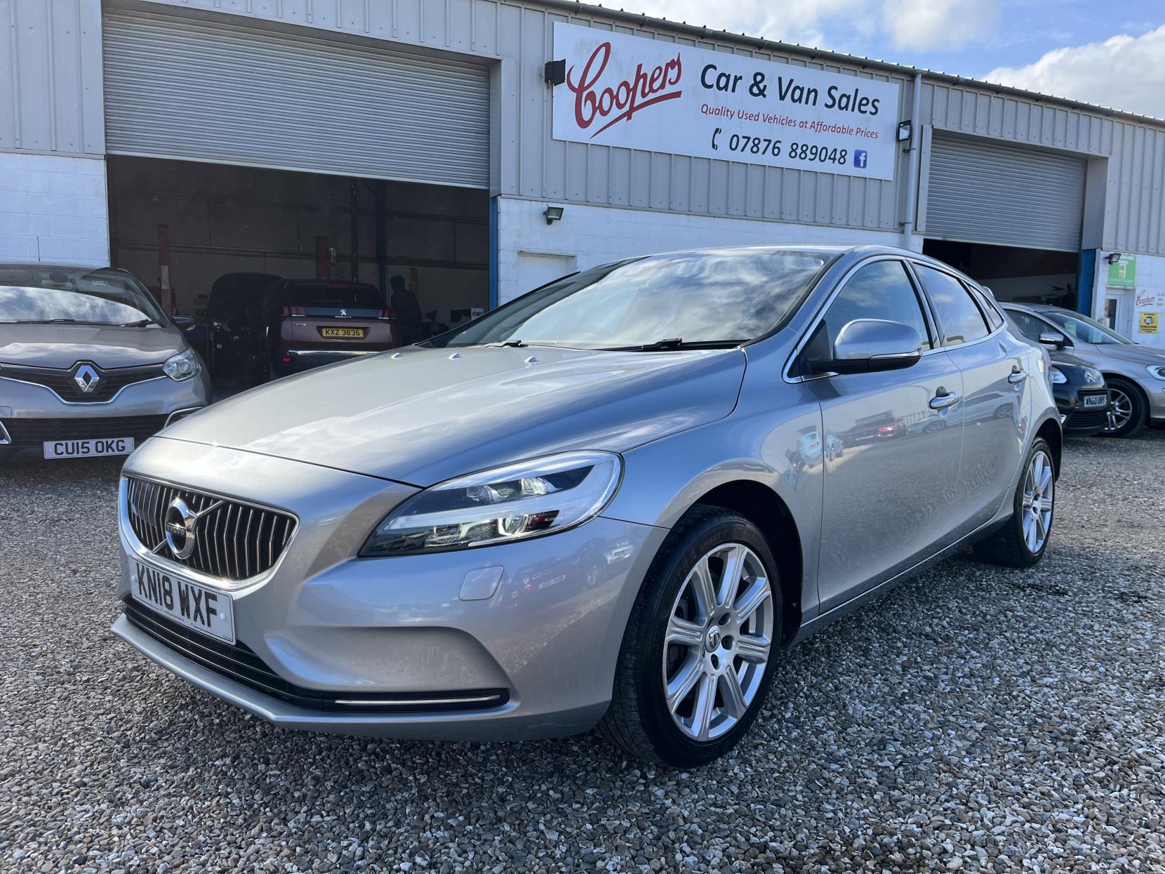 Volvo V40 2.0 D3 Inscription Hatchback 5dr Diesel Auto Euro 6 (s/s) (150 ps)