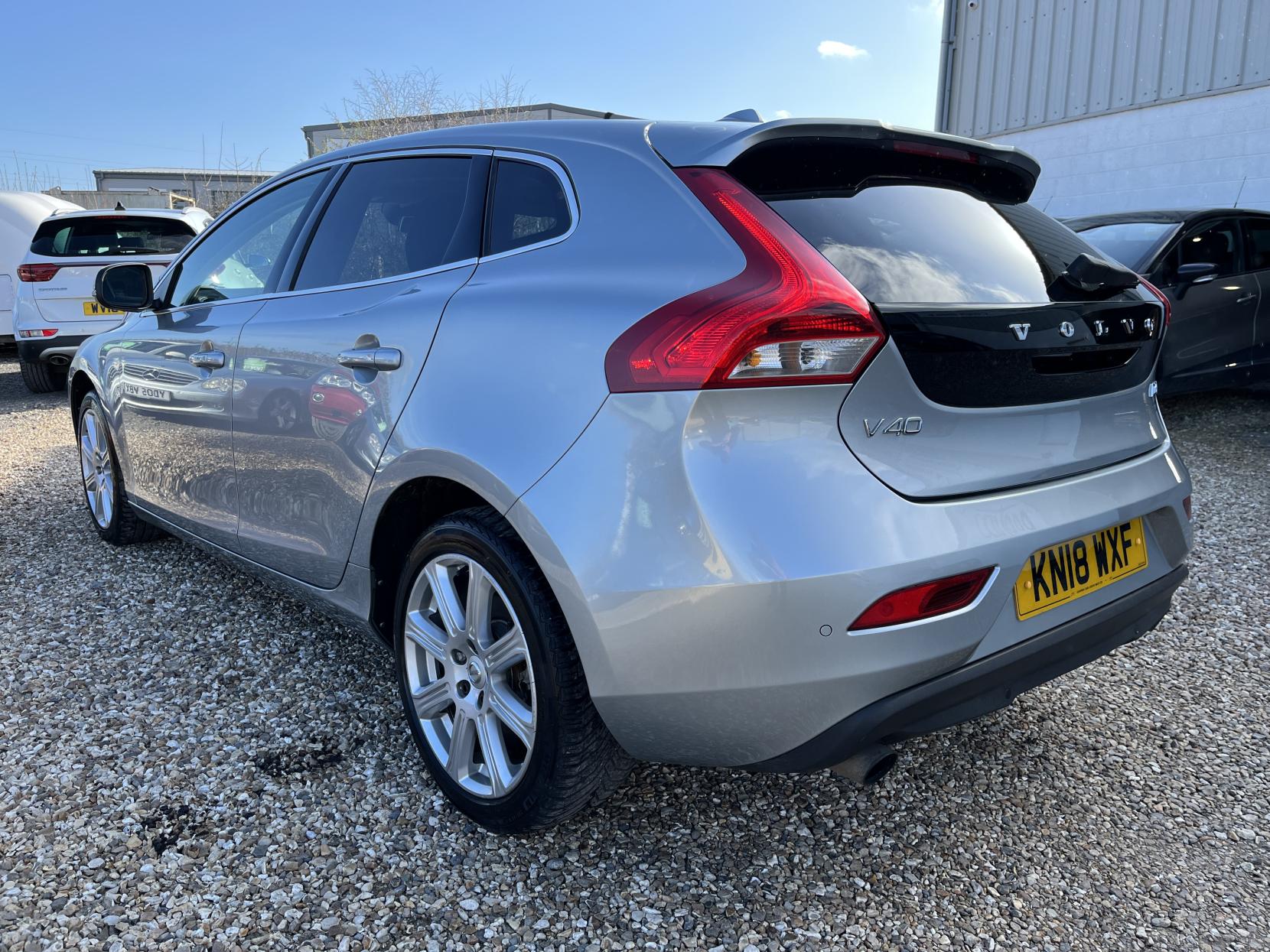 Volvo V40 2.0 D3 Inscription Hatchback 5dr Diesel Auto Euro 6 (s/s) (150 ps)