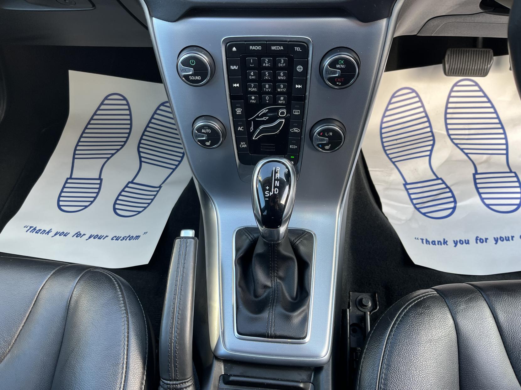 Volvo V40 2.0 D3 Inscription Hatchback 5dr Diesel Auto Euro 6 (s/s) (150 ps)