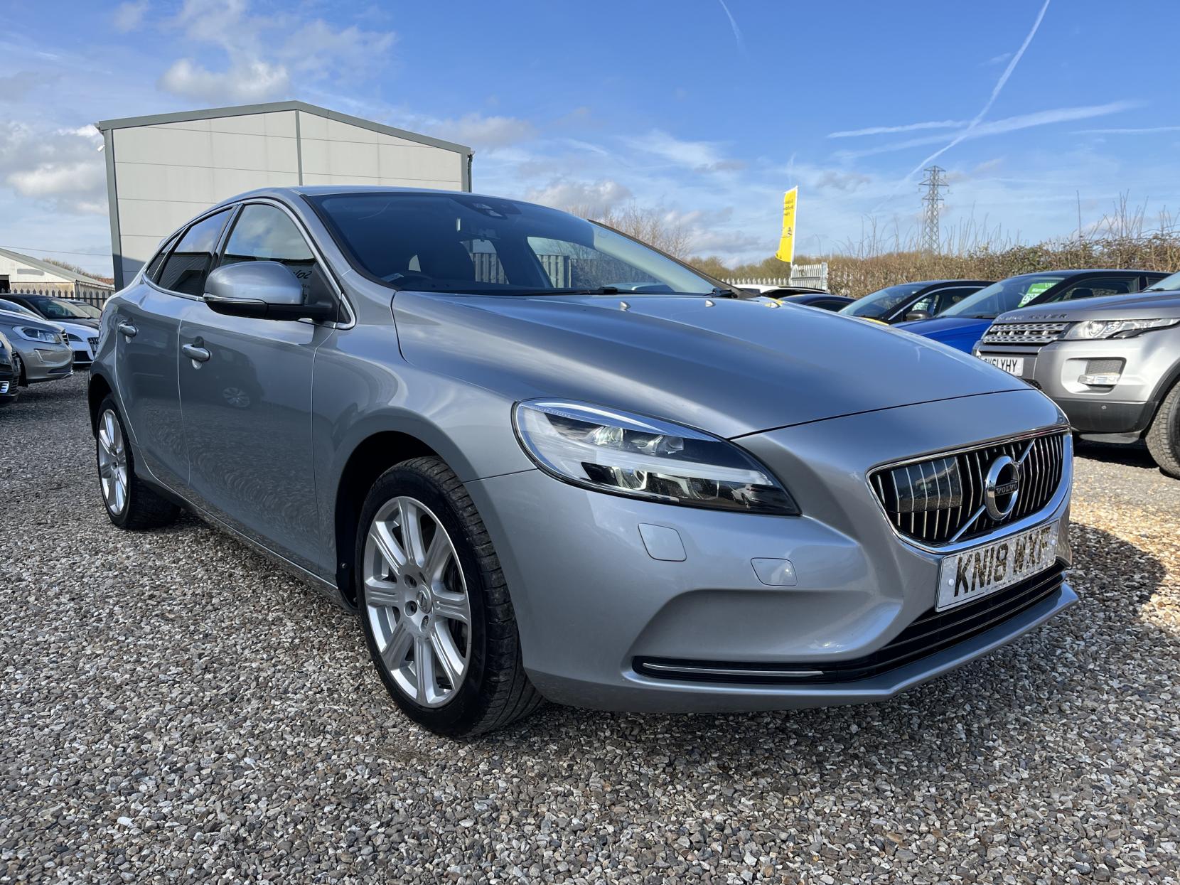 Volvo V40 2.0 D3 Inscription Hatchback 5dr Diesel Auto Euro 6 (s/s) (150 ps)