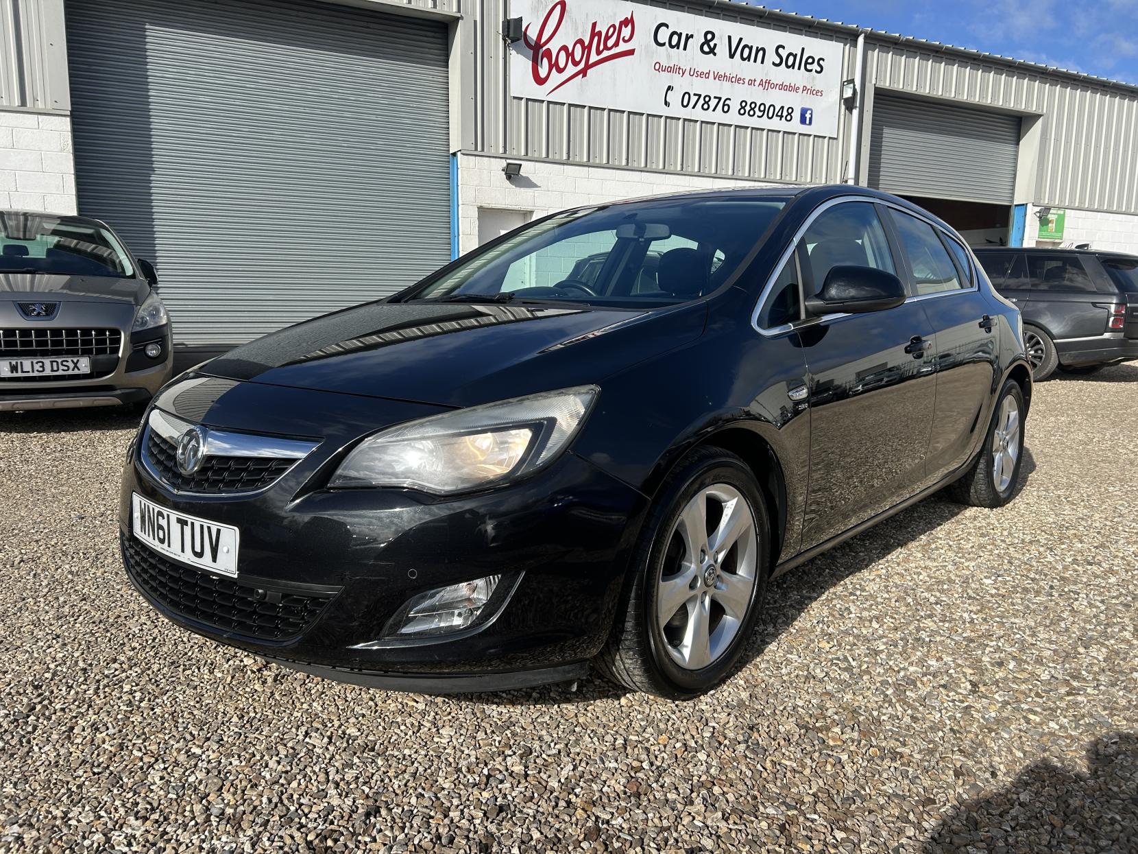 Vauxhall Astra 2.0 CDTi SRi Hatchback 5dr Diesel Auto Euro 5 (165 ps)