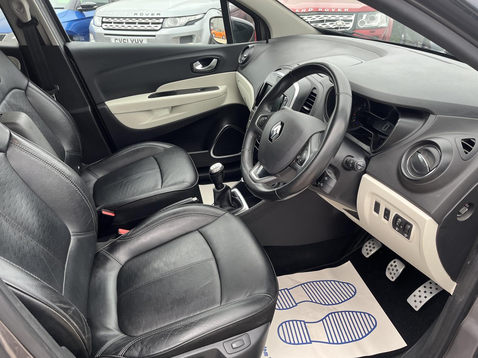 Renault Captur 1.5 dCi ENERGY GT Line SUV 5dr Diesel Manual Euro 6 (s/s) (90 ps)