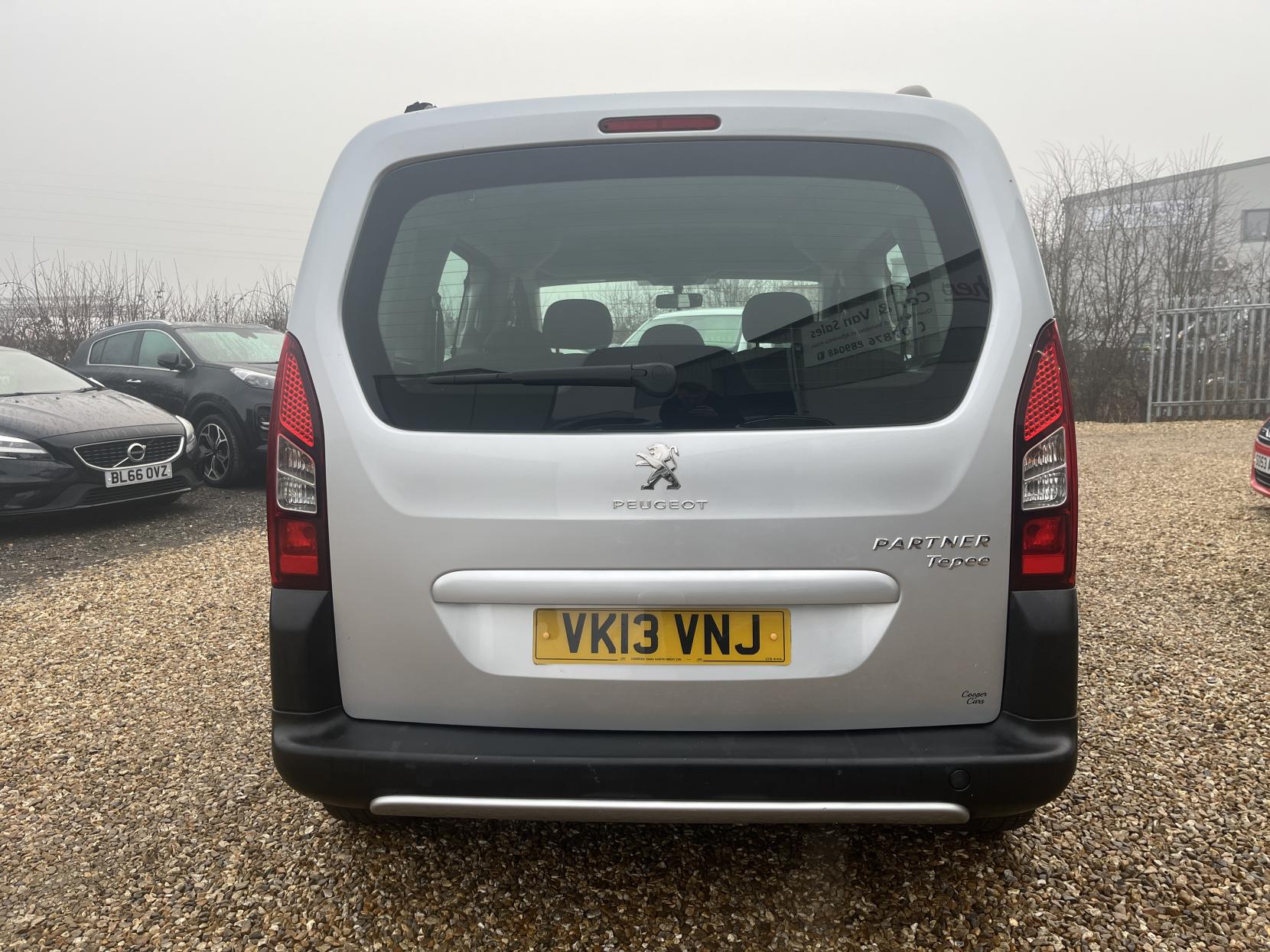 Peugeot Partner Tepee 1.6 HDi Tepee Outdoor MPV 5dr Diesel Manual (135 g/km, 92 bhp)