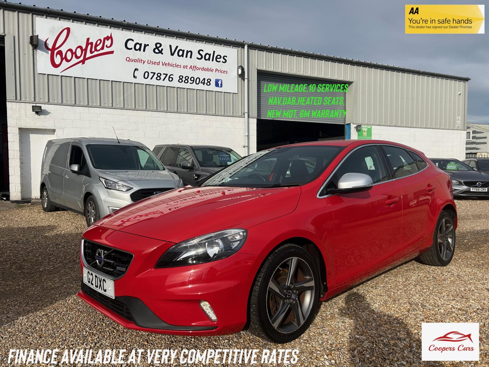 Volvo V40 1.6 T2 R-Design Nav Hatchback 5dr Petrol Manual Euro 5 (s/s) (120 ps)