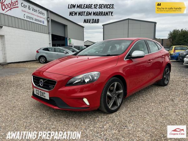 Volvo V40 1.6 T2 R-Design Nav Hatchback 5dr Petrol Manual Euro 5 (s/s) (120 ps)