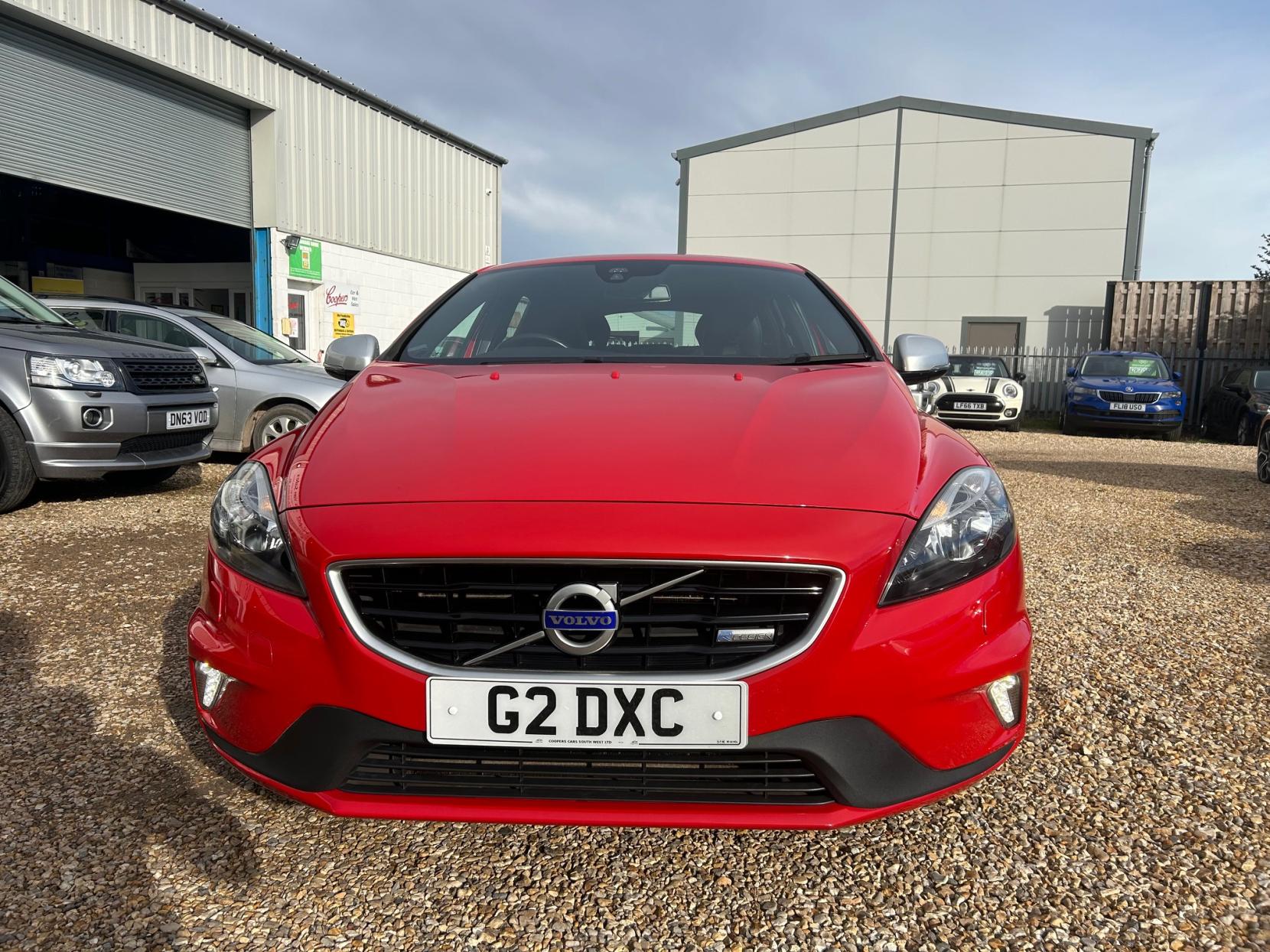 Volvo V40 1.6 T2 R-Design Nav Hatchback 5dr Petrol Manual Euro 5 (s/s) (120 ps)