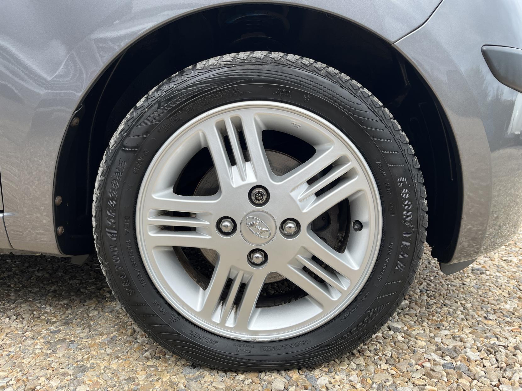 Hyundai i10 1.2 Comfort Hatchback 5dr Petrol Manual Euro 4 (77 bhp)