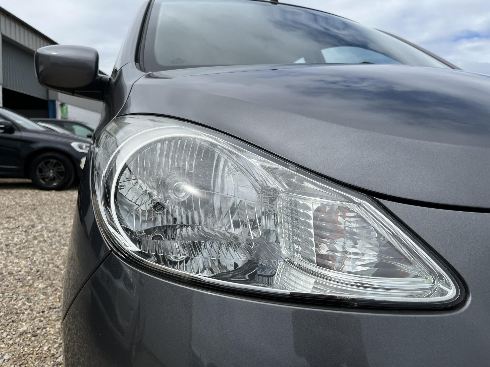 Hyundai i10 1.2 Comfort Hatchback 5dr Petrol Manual Euro 4 (77 bhp)