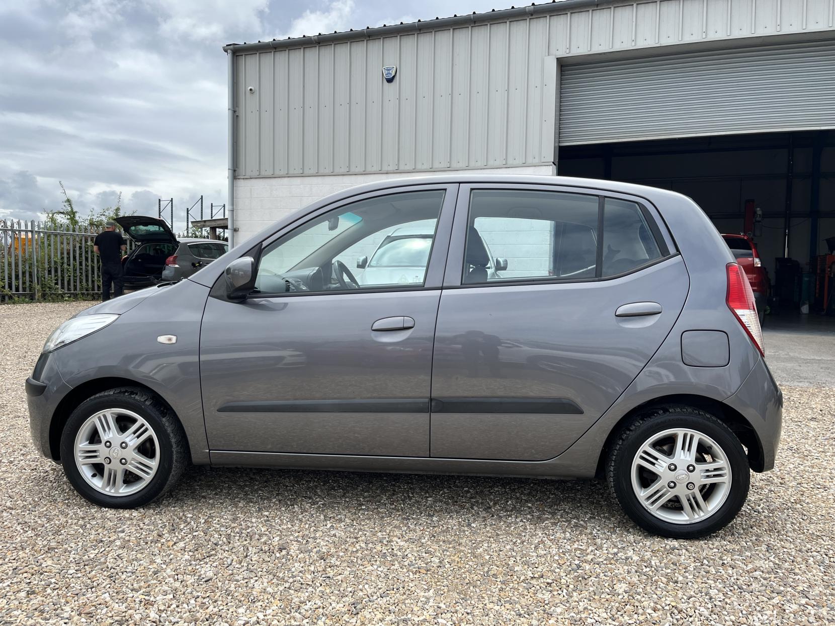 Hyundai i10 1.2 Comfort Hatchback 5dr Petrol Manual Euro 4 (77 bhp)