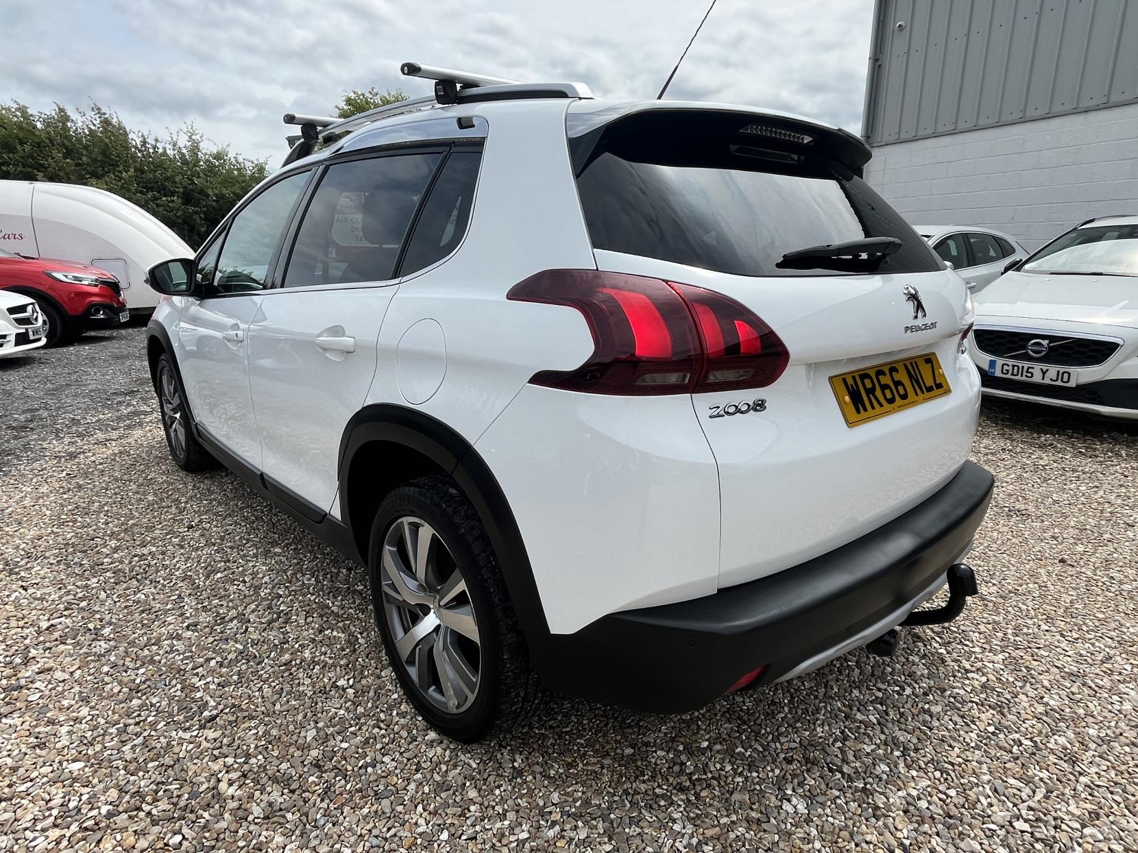 Peugeot 2008 1.6 BlueHDi Allure SUV 5dr Diesel Manual Euro 6 (100 ps)