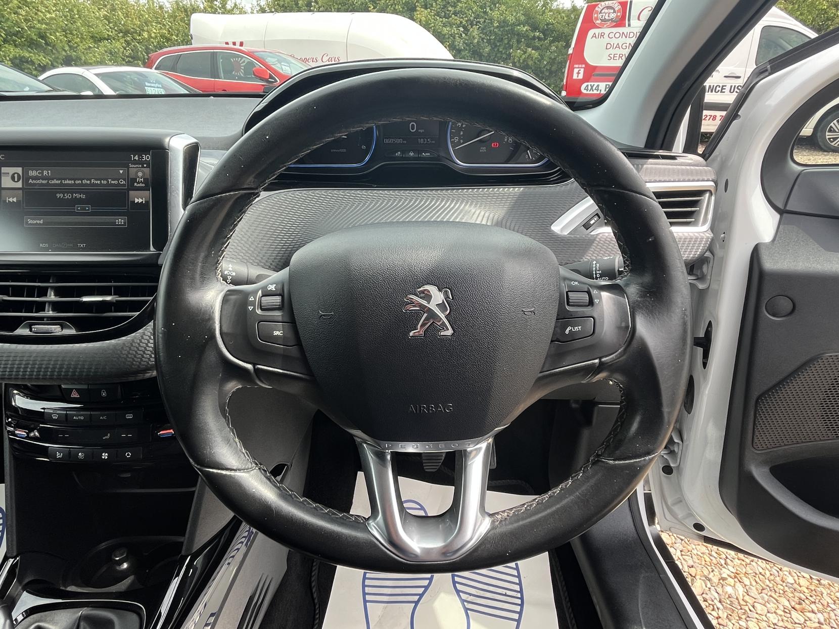 Peugeot 2008 1.6 BlueHDi Allure SUV 5dr Diesel Manual Euro 6 (100 ps)