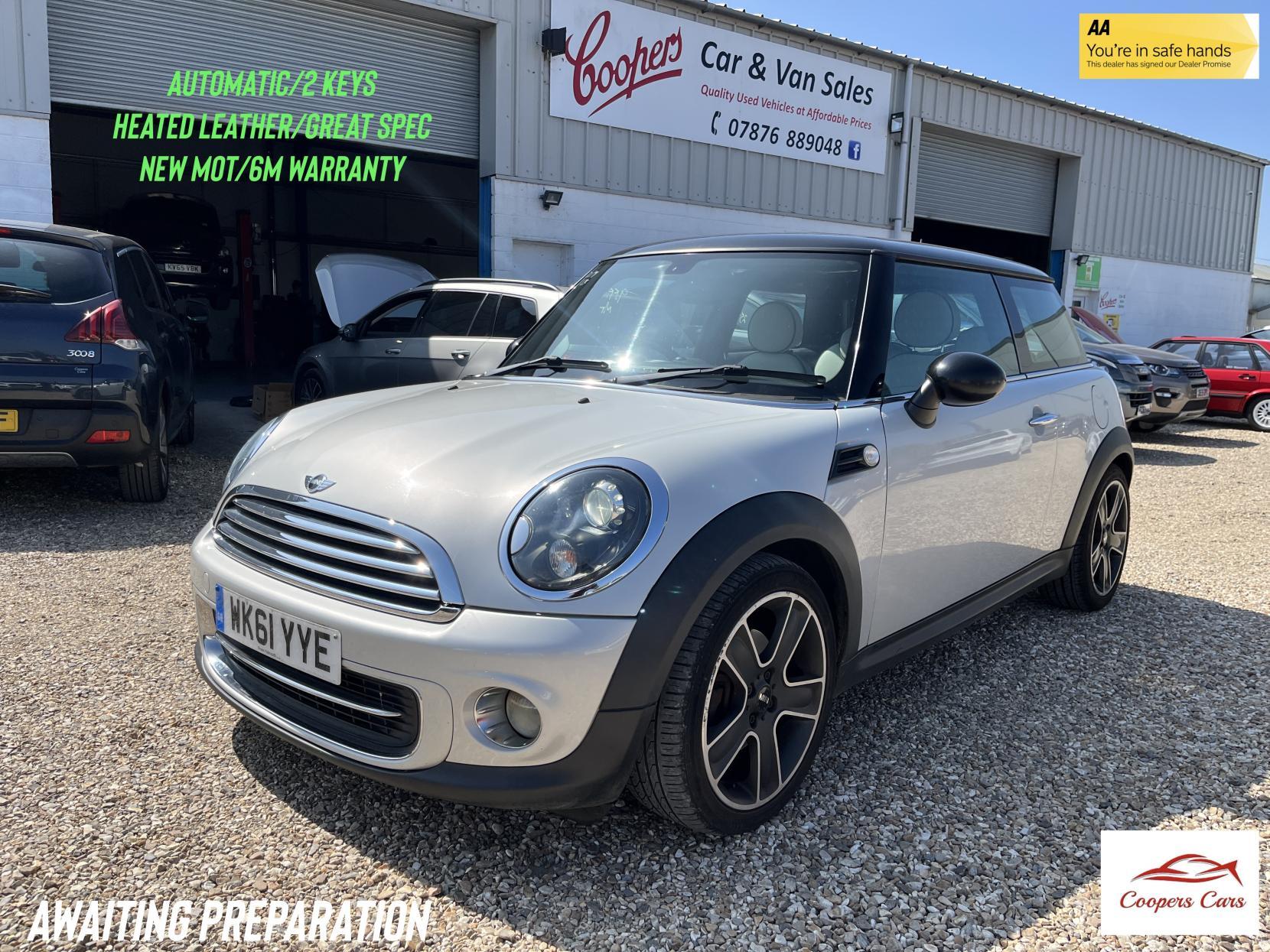 MINI Hatch 1.6 Cooper Soho Hatchback 3dr Petrol Steptronic Euro 5 (122 ps)