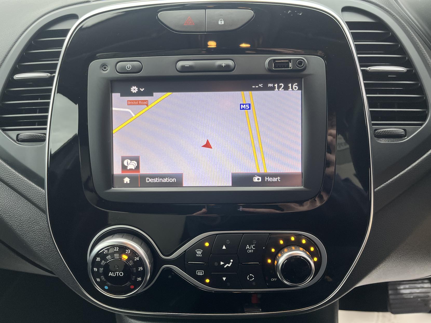 Renault Captur 1.5 dCi ENERGY Iconic SUV 5dr Diesel EDC Euro 6 (s/s) (90 ps)