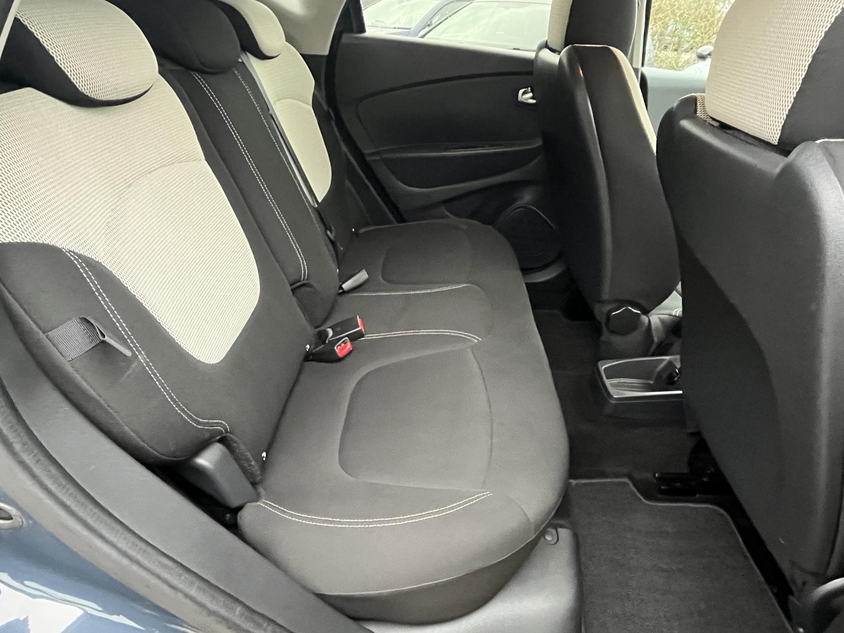 Renault Captur 1.5 dCi ENERGY Iconic SUV 5dr Diesel EDC Euro 6 (s/s) (90 ps)